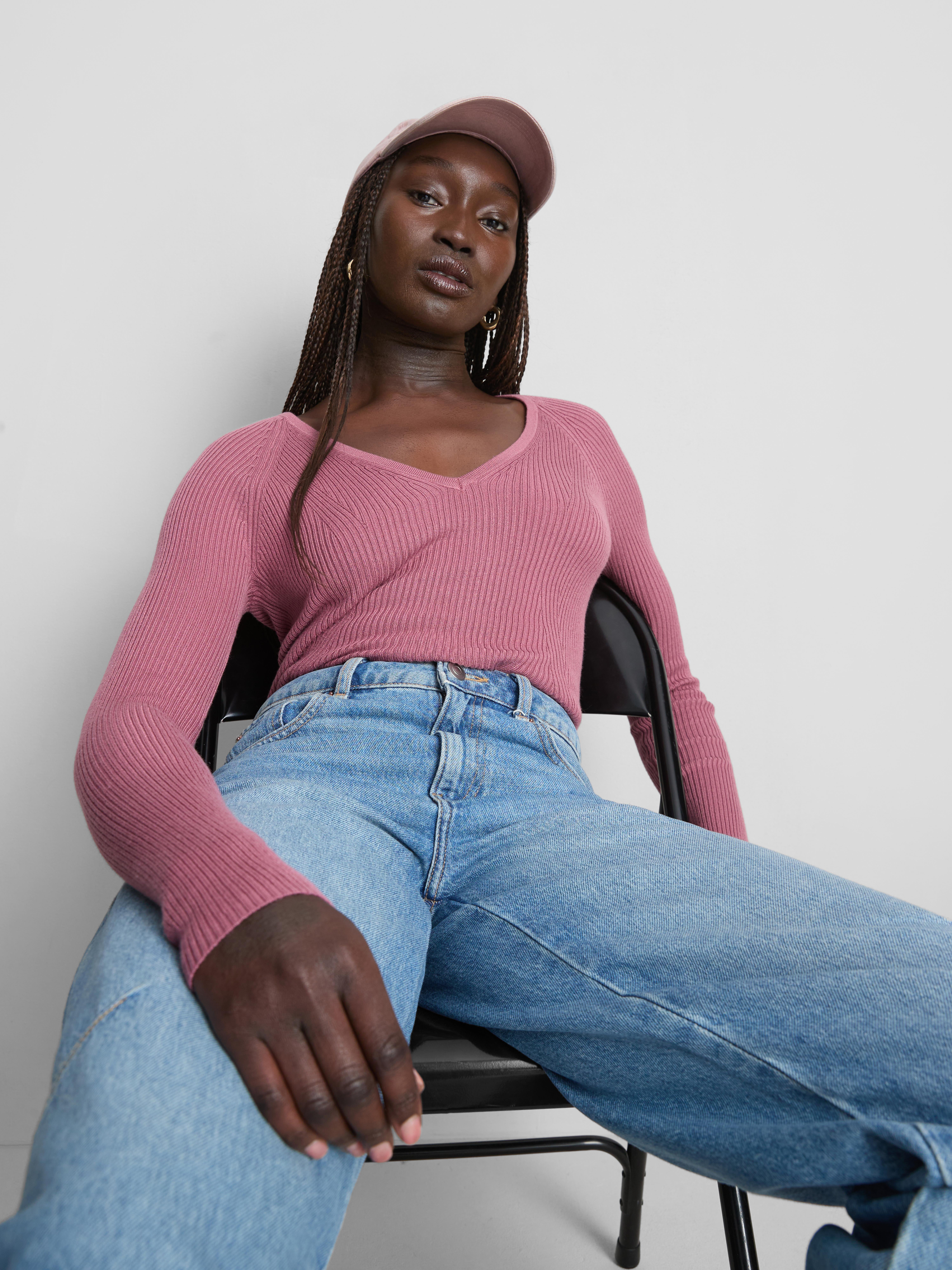 Ribbed V-Neck Sweater - Dark Pink