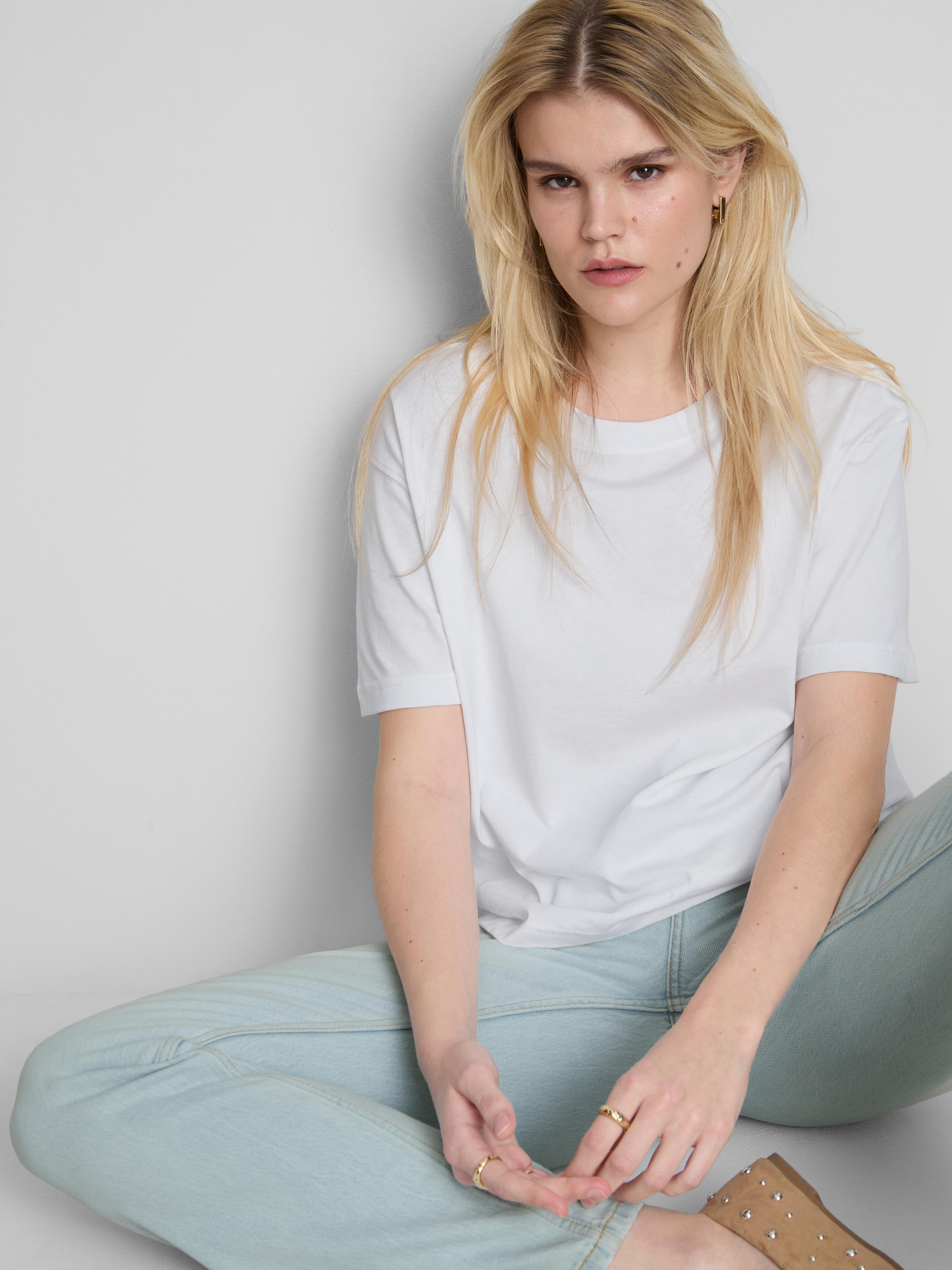 Boxy Fit T-Shirt - White