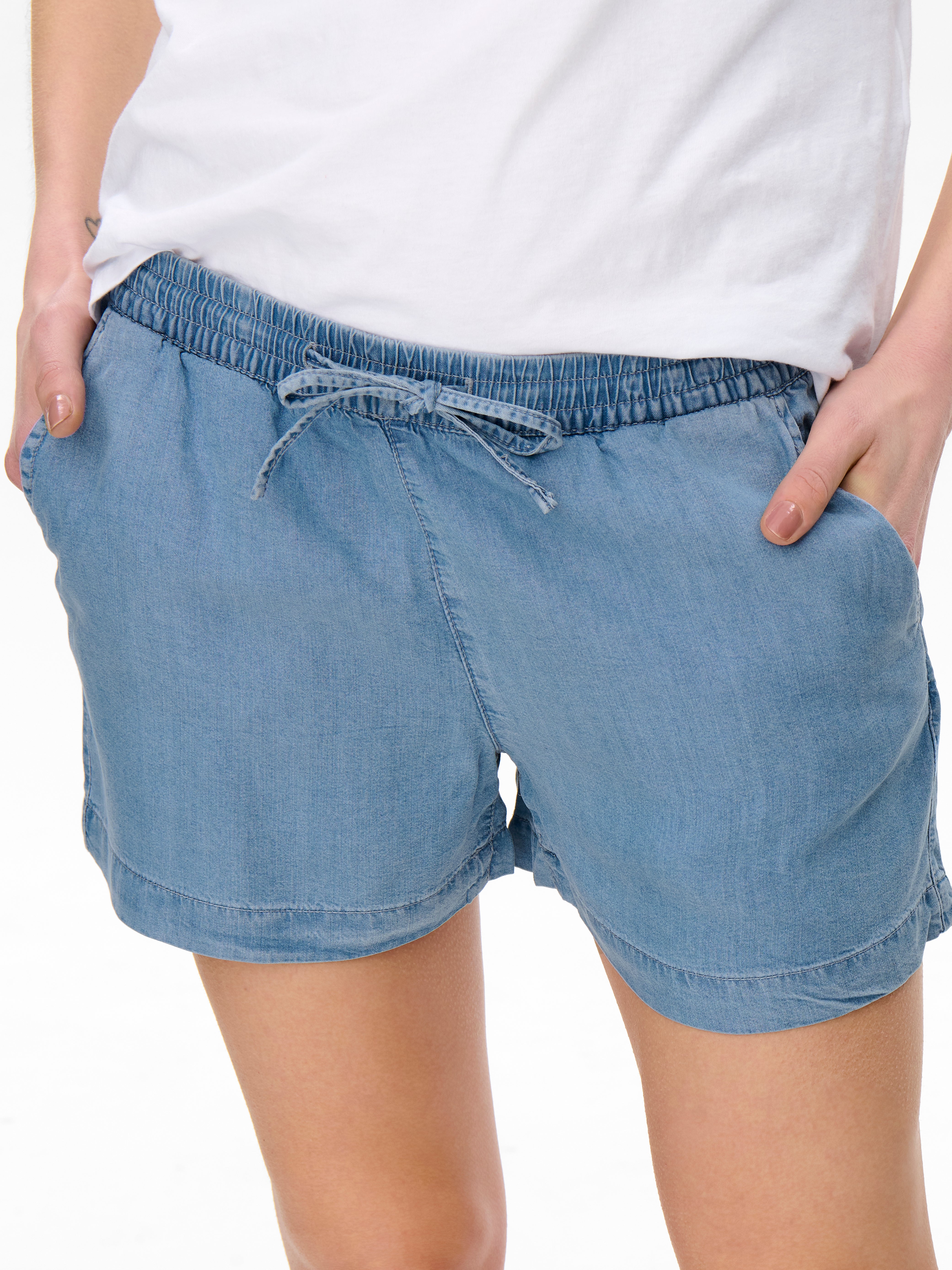 ONLPEMA Mid waist Relaxed Fit Shorts Medium Blue Denim