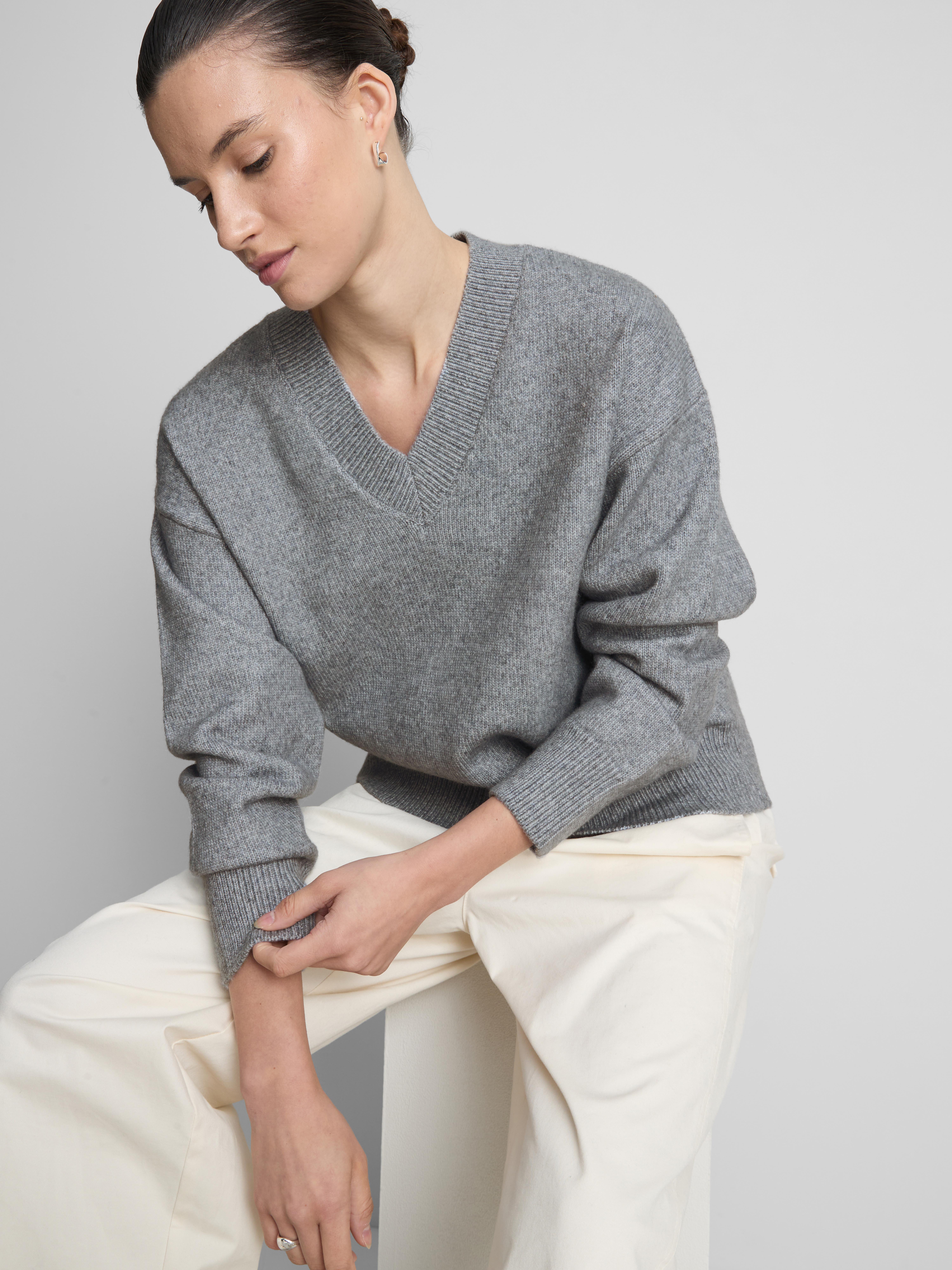 Knitted V-Neck Sweater - Gray