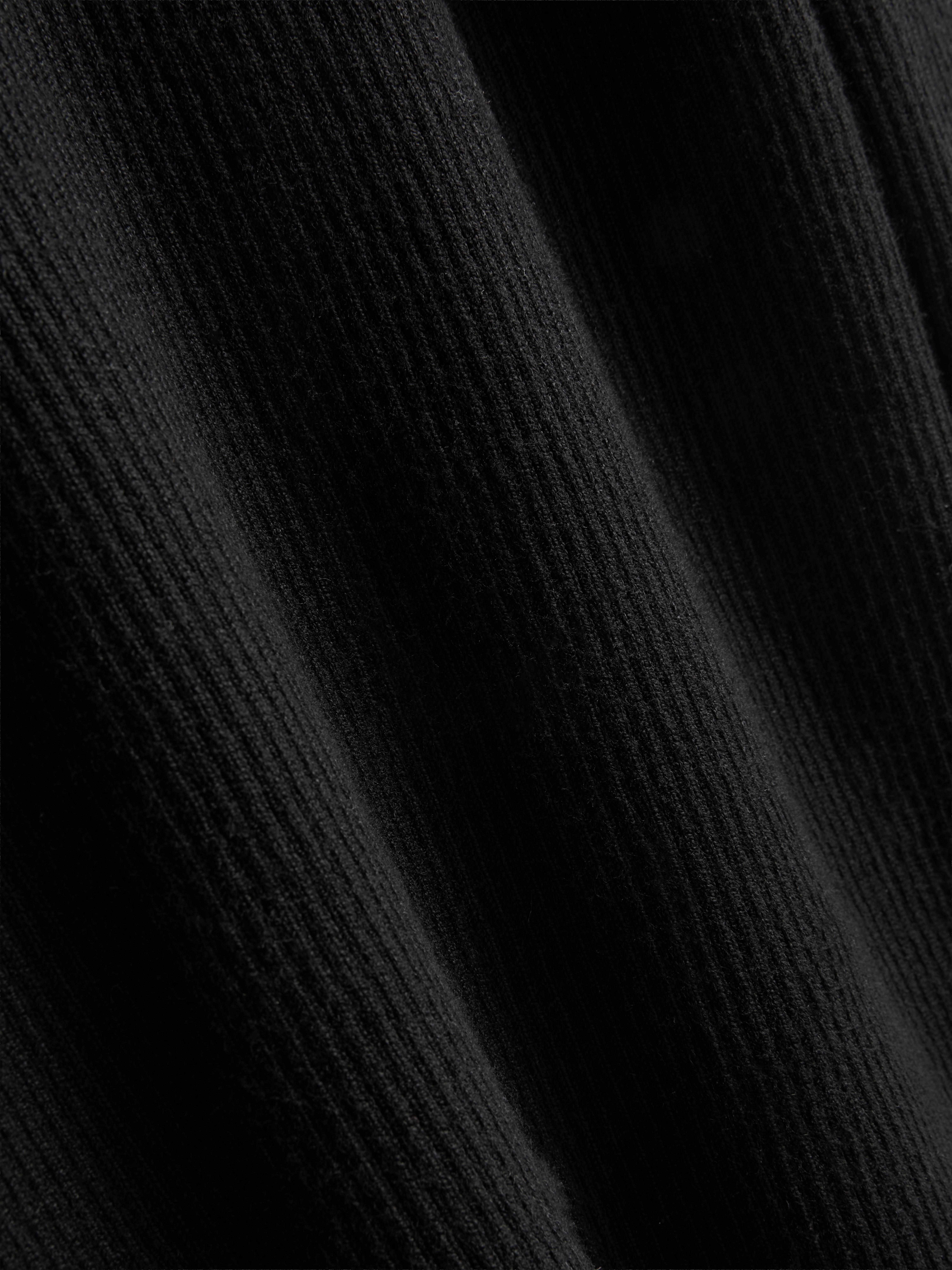 Ribbed Turtleneck Sweater - Black