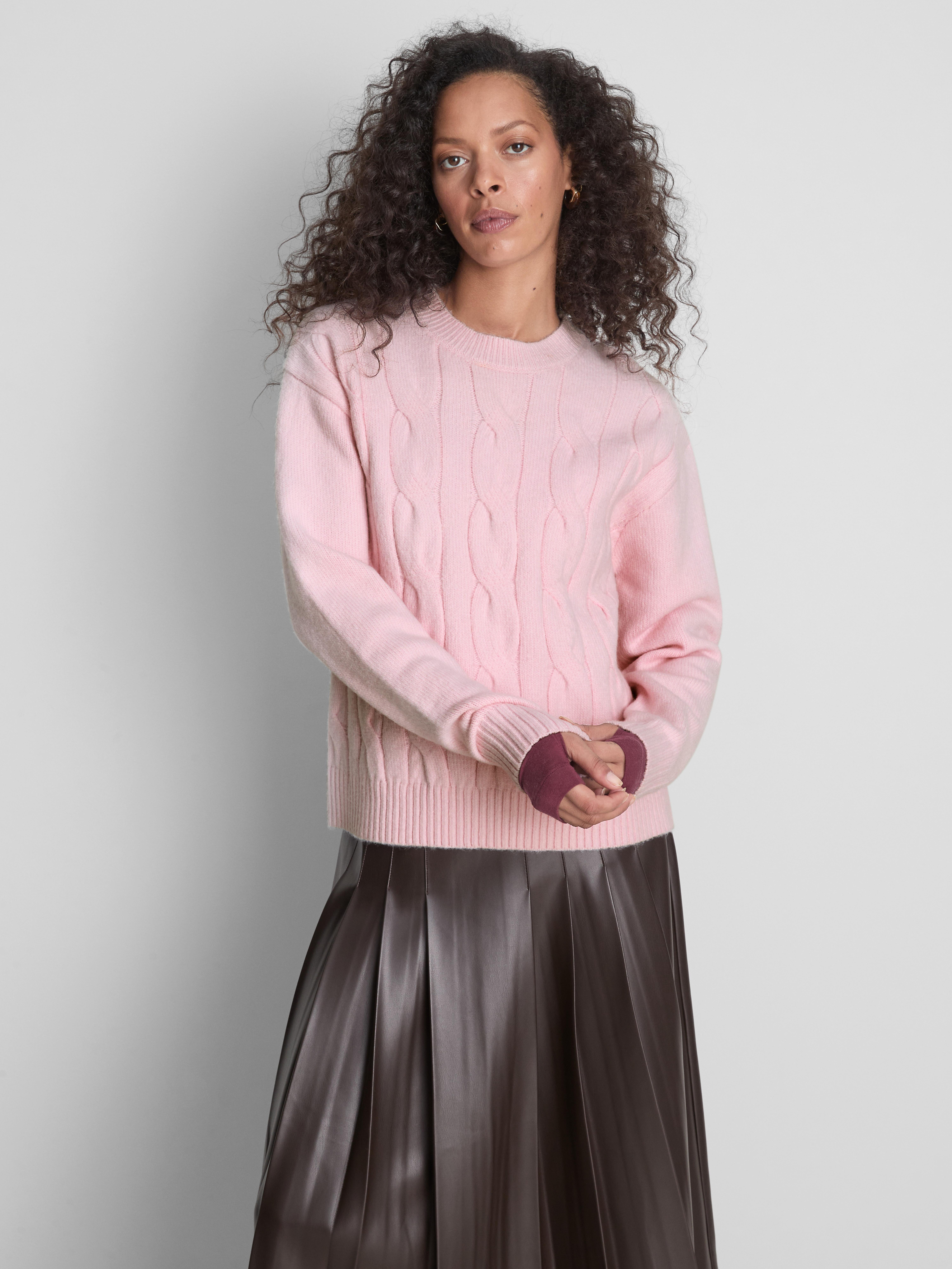 Cable Knit Crew Neck Sweater - Light Pink