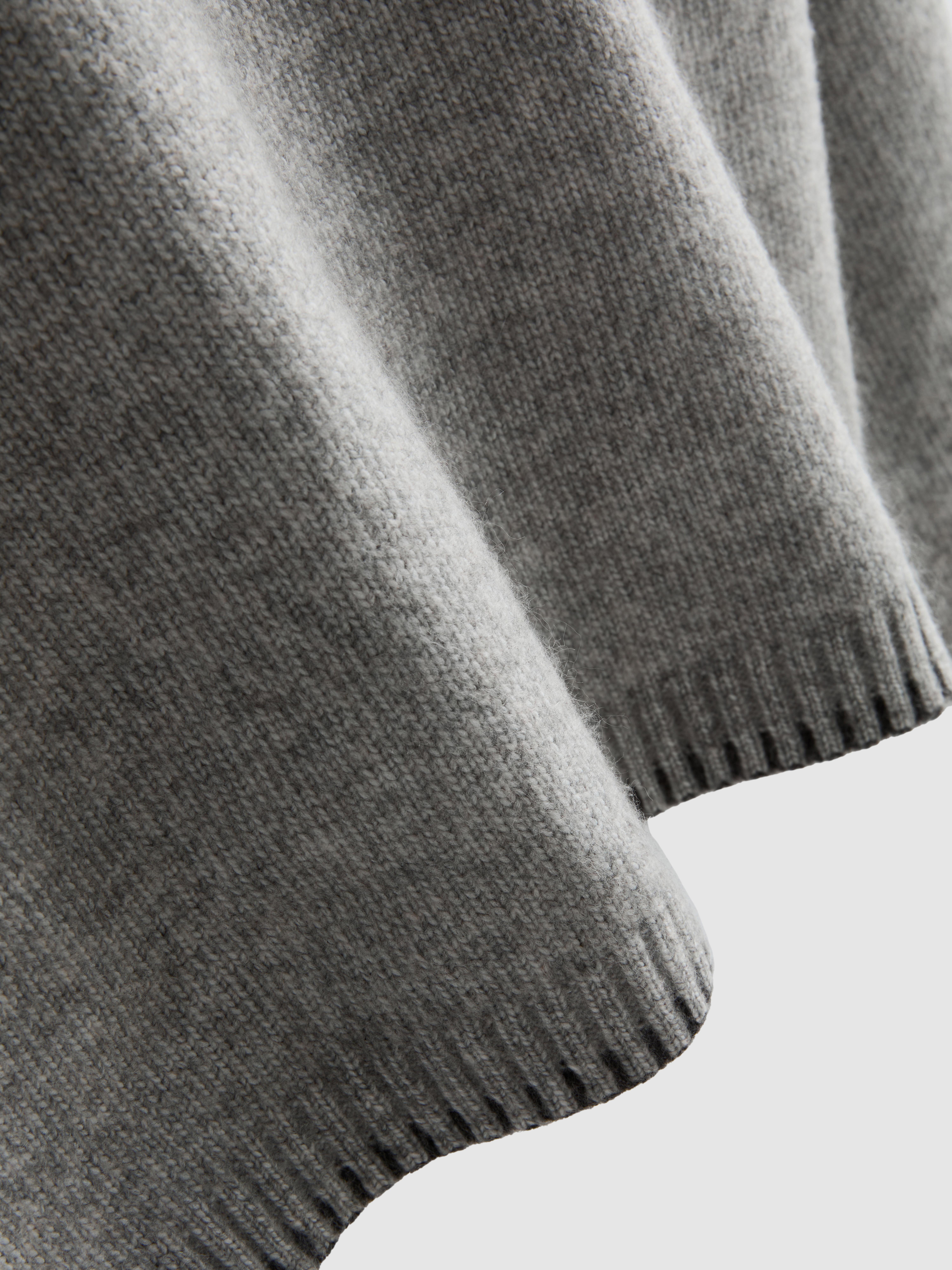 Knitted Stitch-Detail Crewneck Sweater - Gray