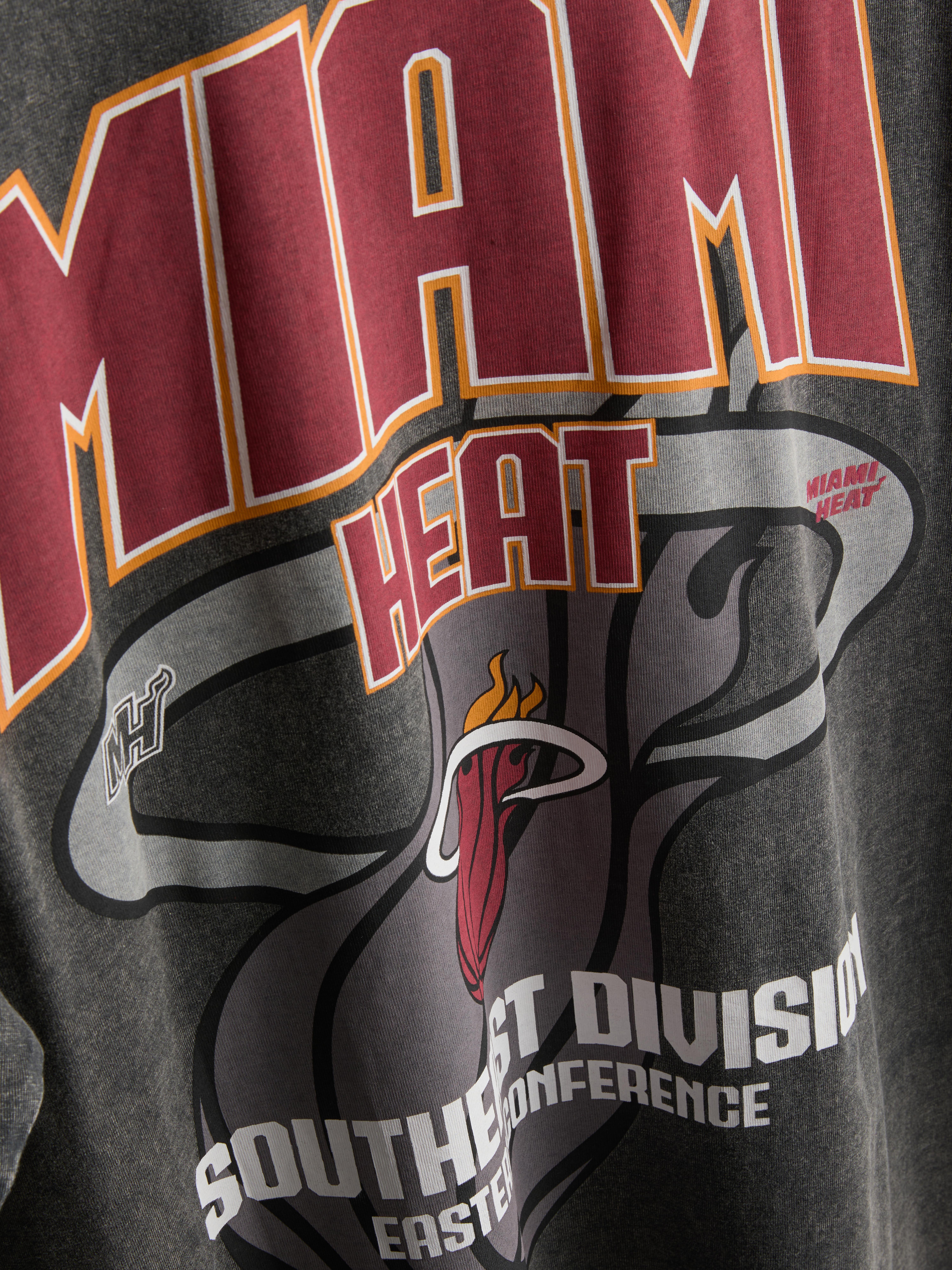 NBA Miami Heat Pure Cotton Graphic T-Shirt - Charcoal