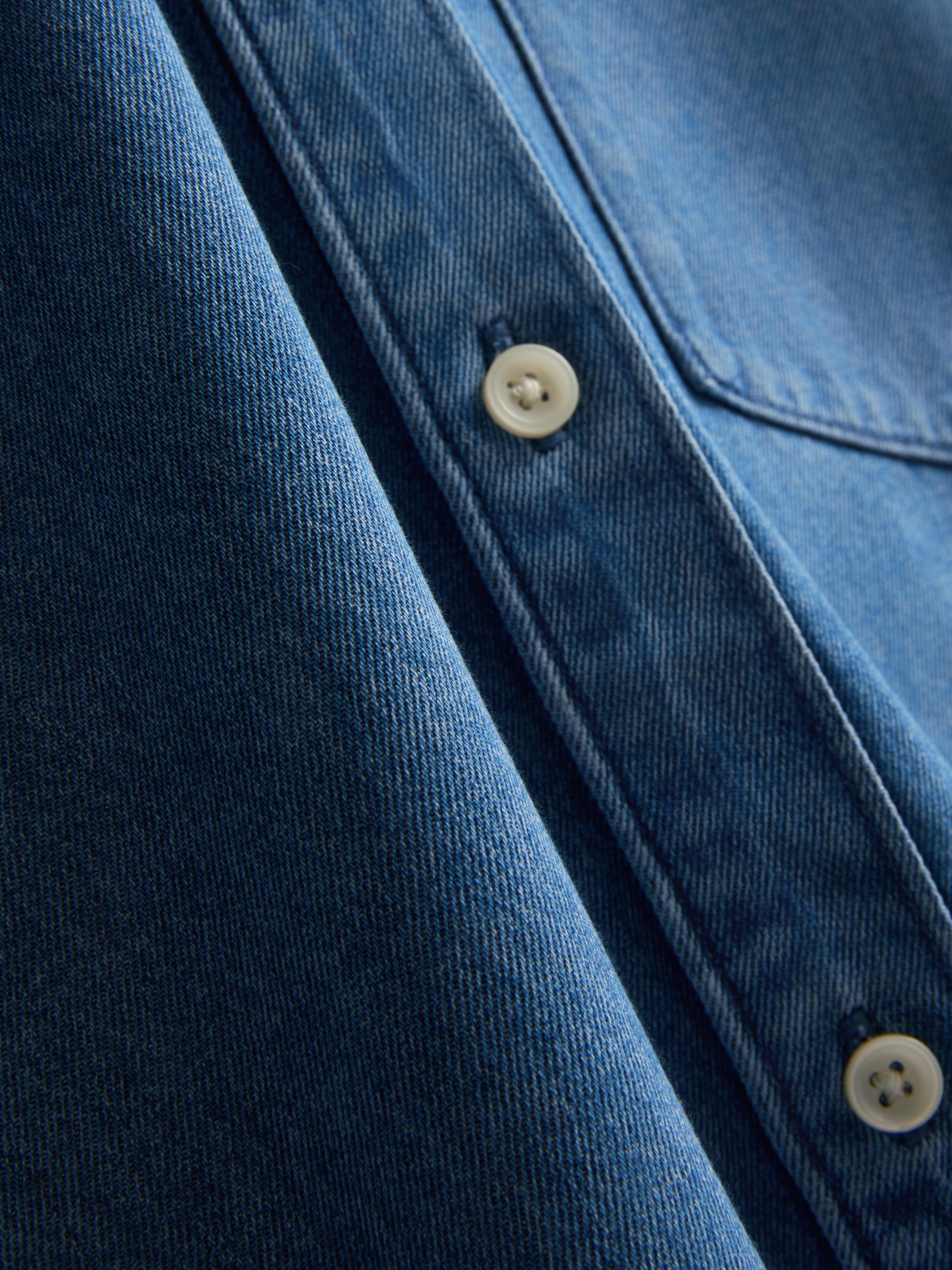 Long-Sleeve Button-Up Denim Shirt - Light Blue