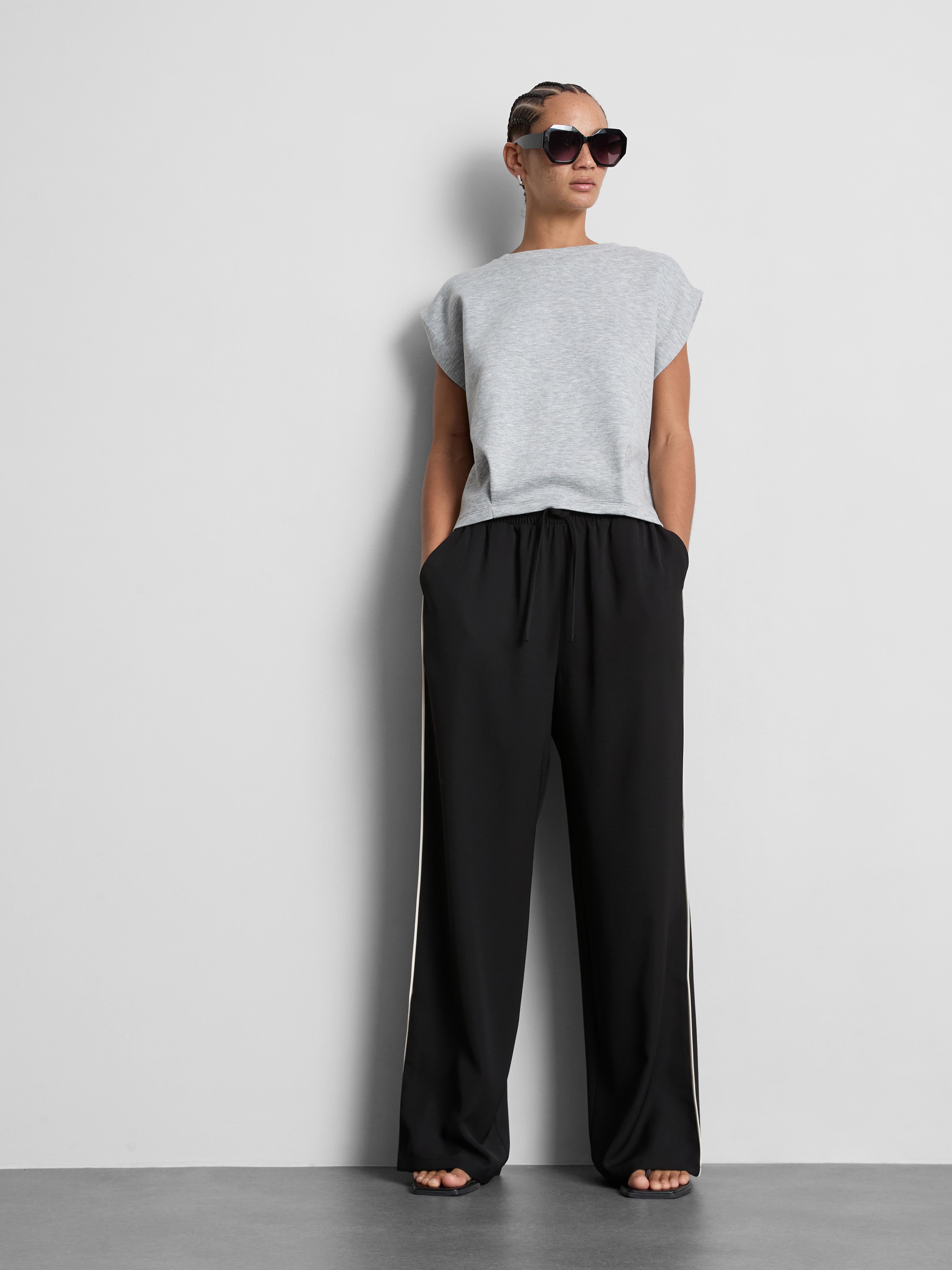 Side-Stripe Joggers - Black