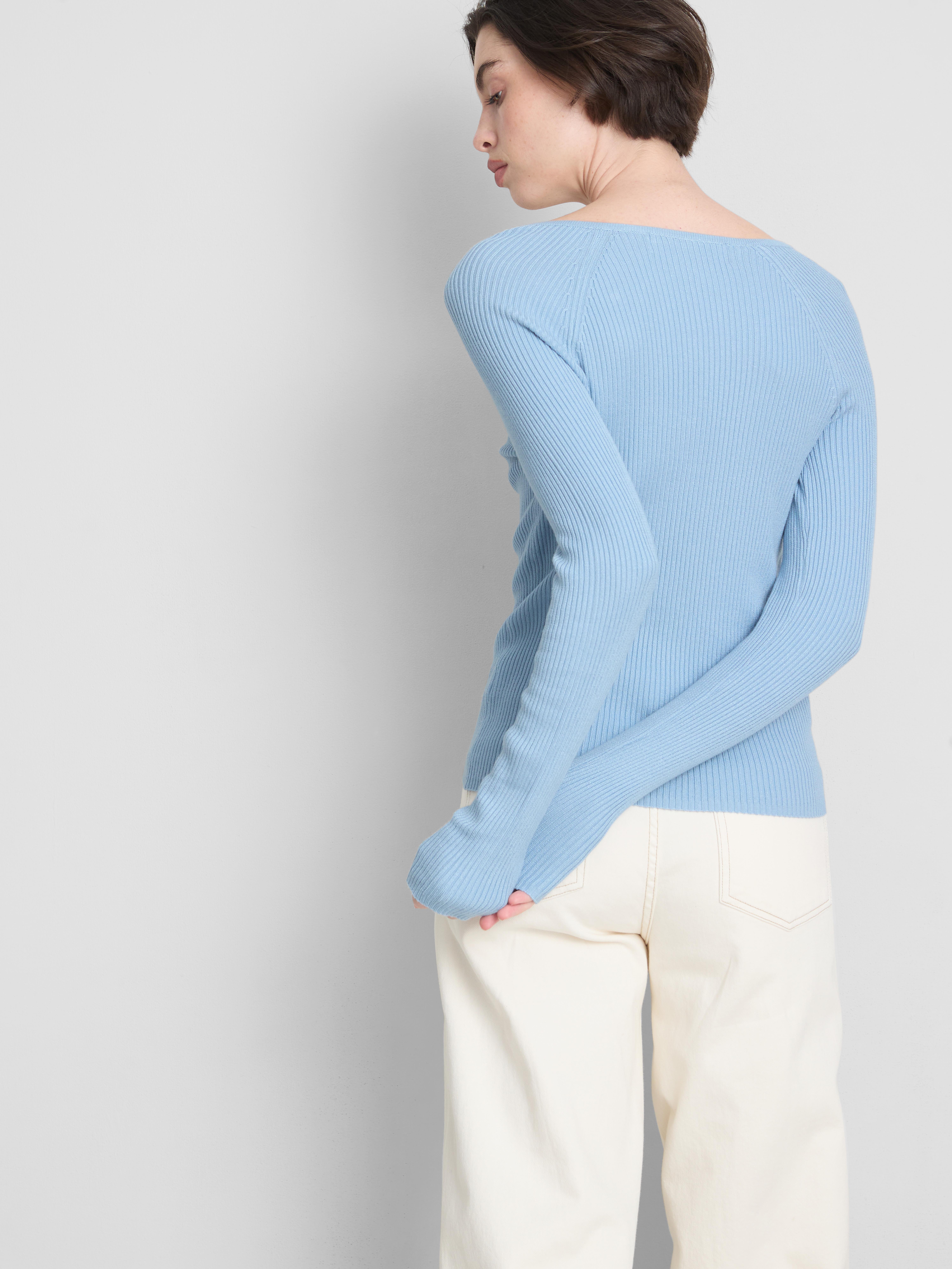 Ribbed V-Neck Sweater - Blue
