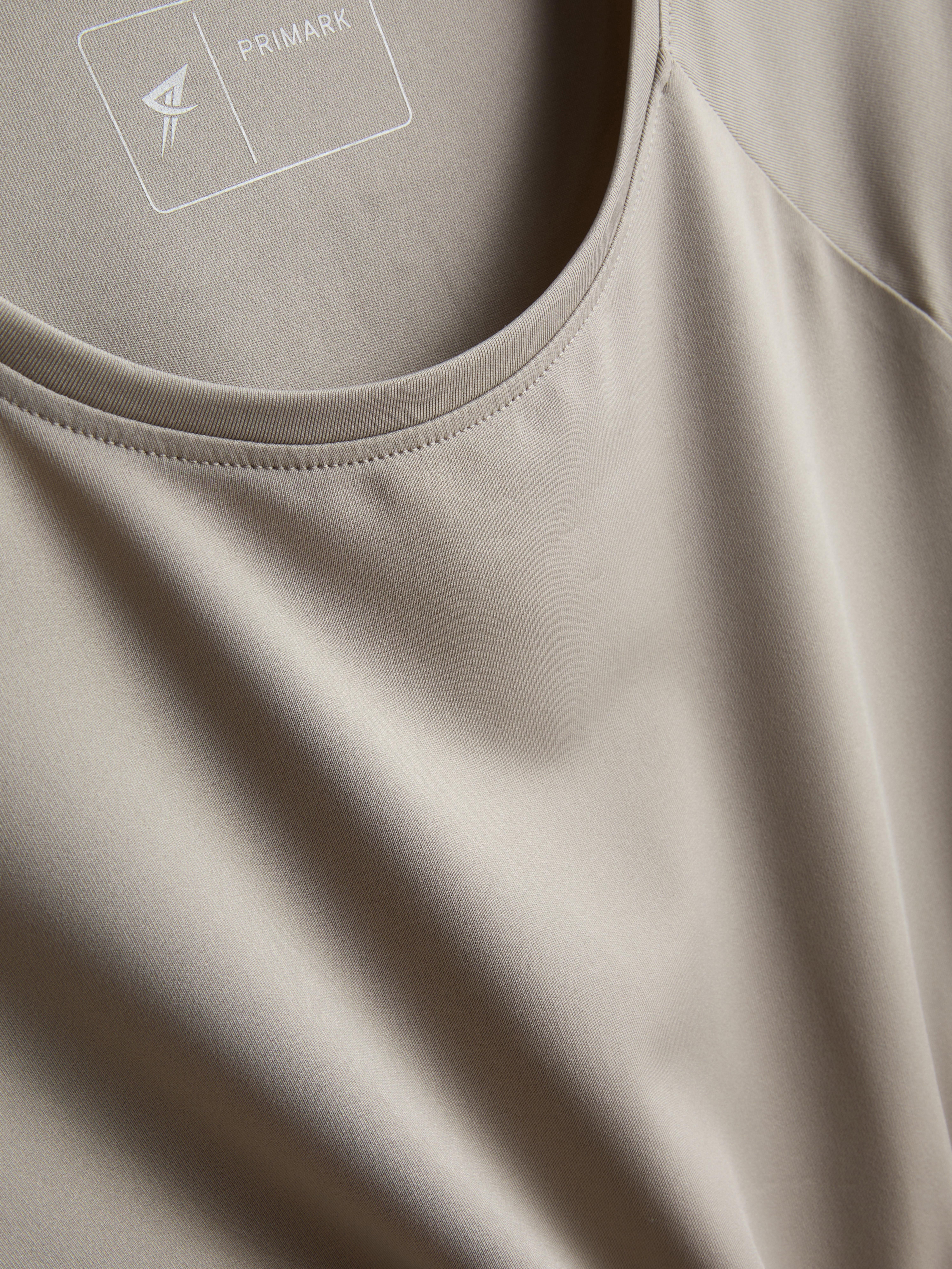 Raglan Active T-Shirt - Olive