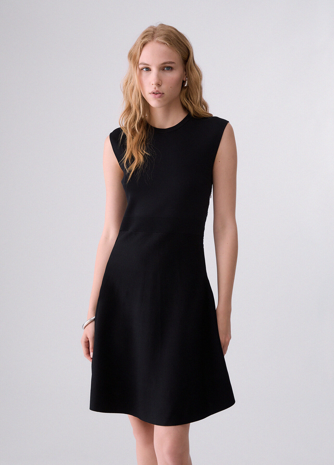 Abito in maglia con dettaglio in pizzo - BLACK