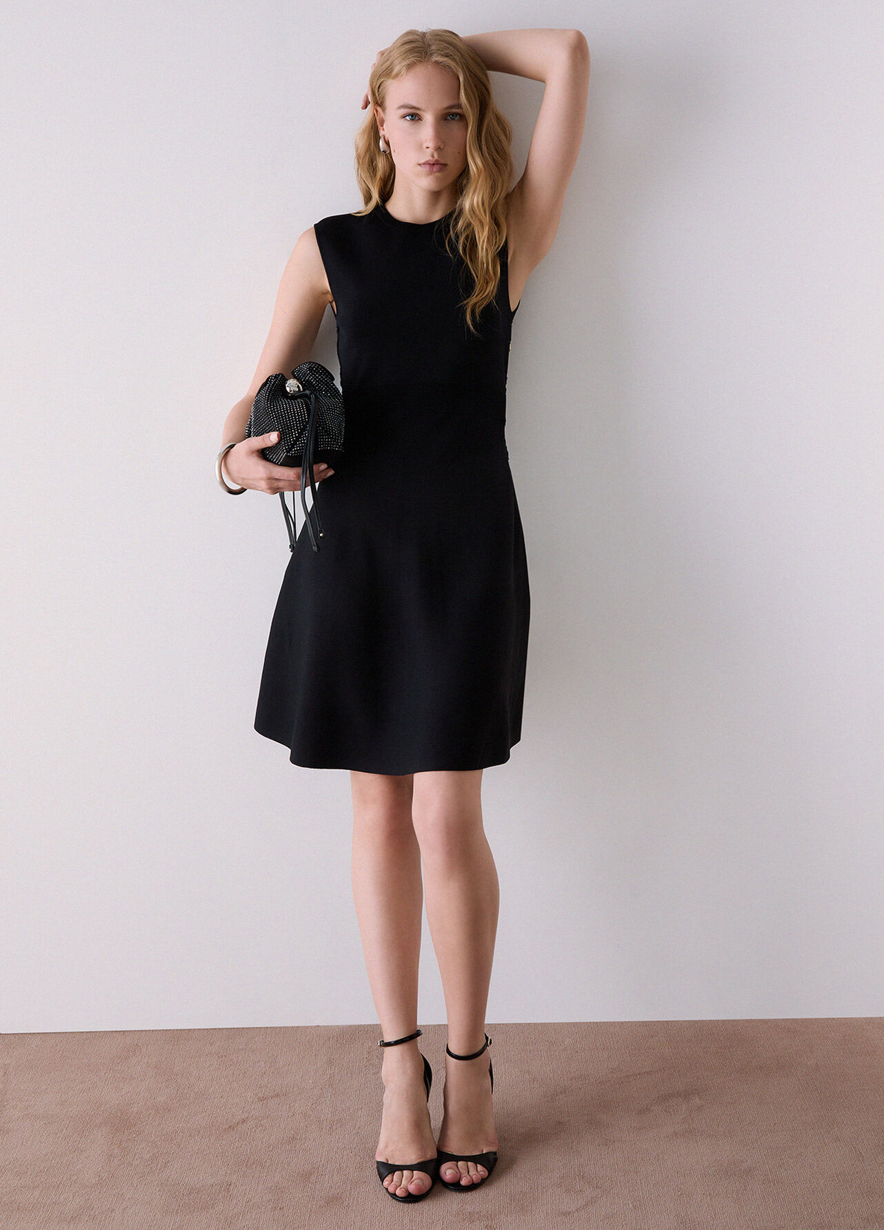 Abito in maglia con dettaglio in pizzo - BLACK