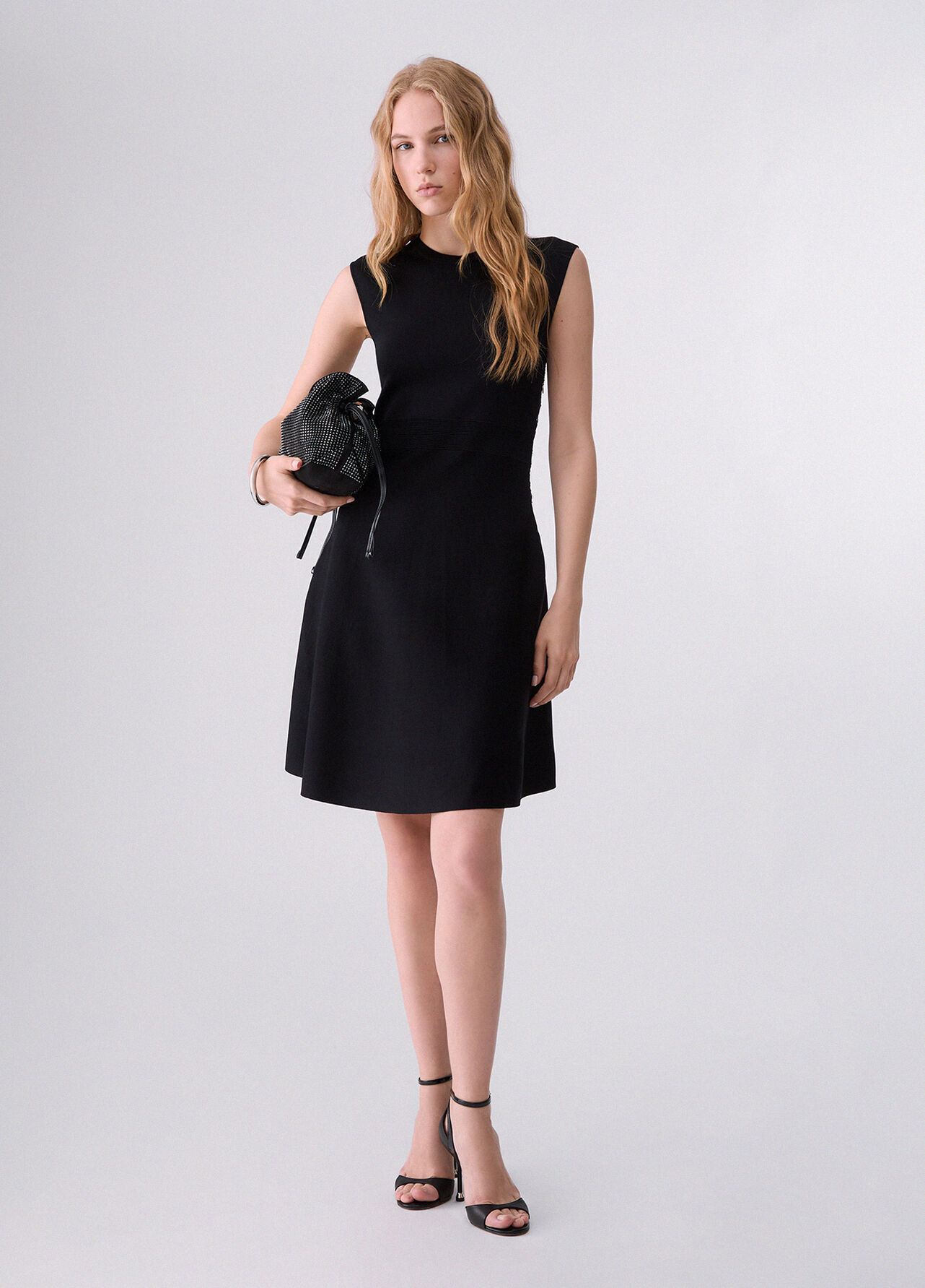 Abito in maglia con dettaglio in pizzo - BLACK