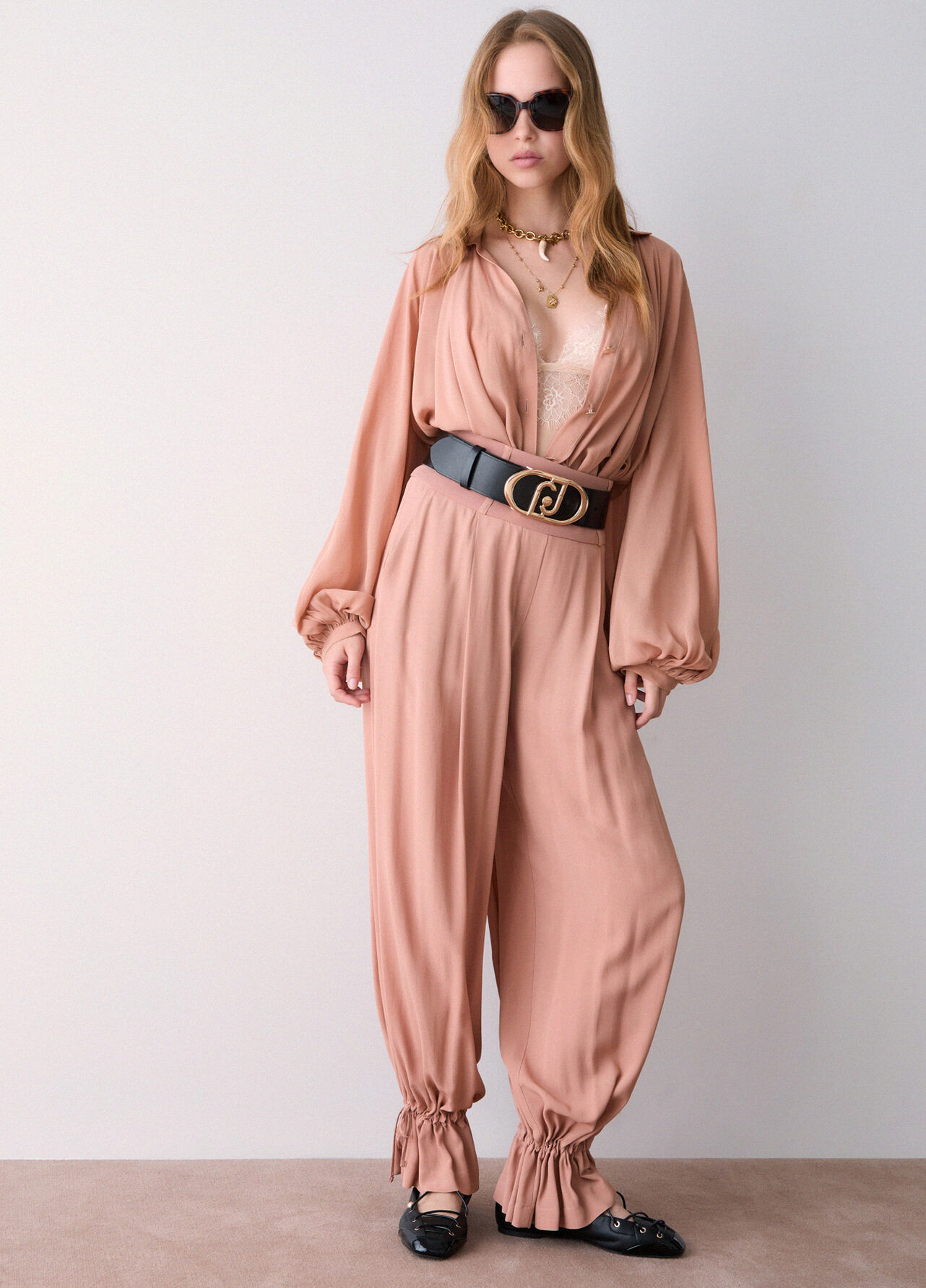 Pantaloni ampi con coulisse - NUDE