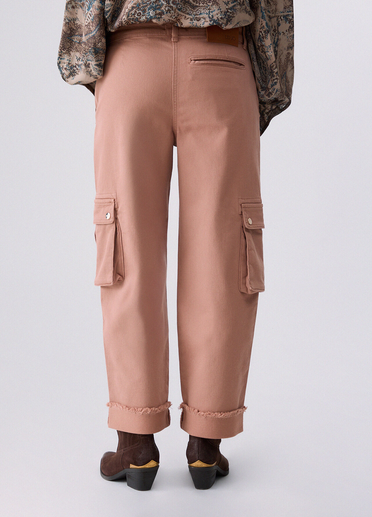 Pantaloni worker con tasche - NUDE