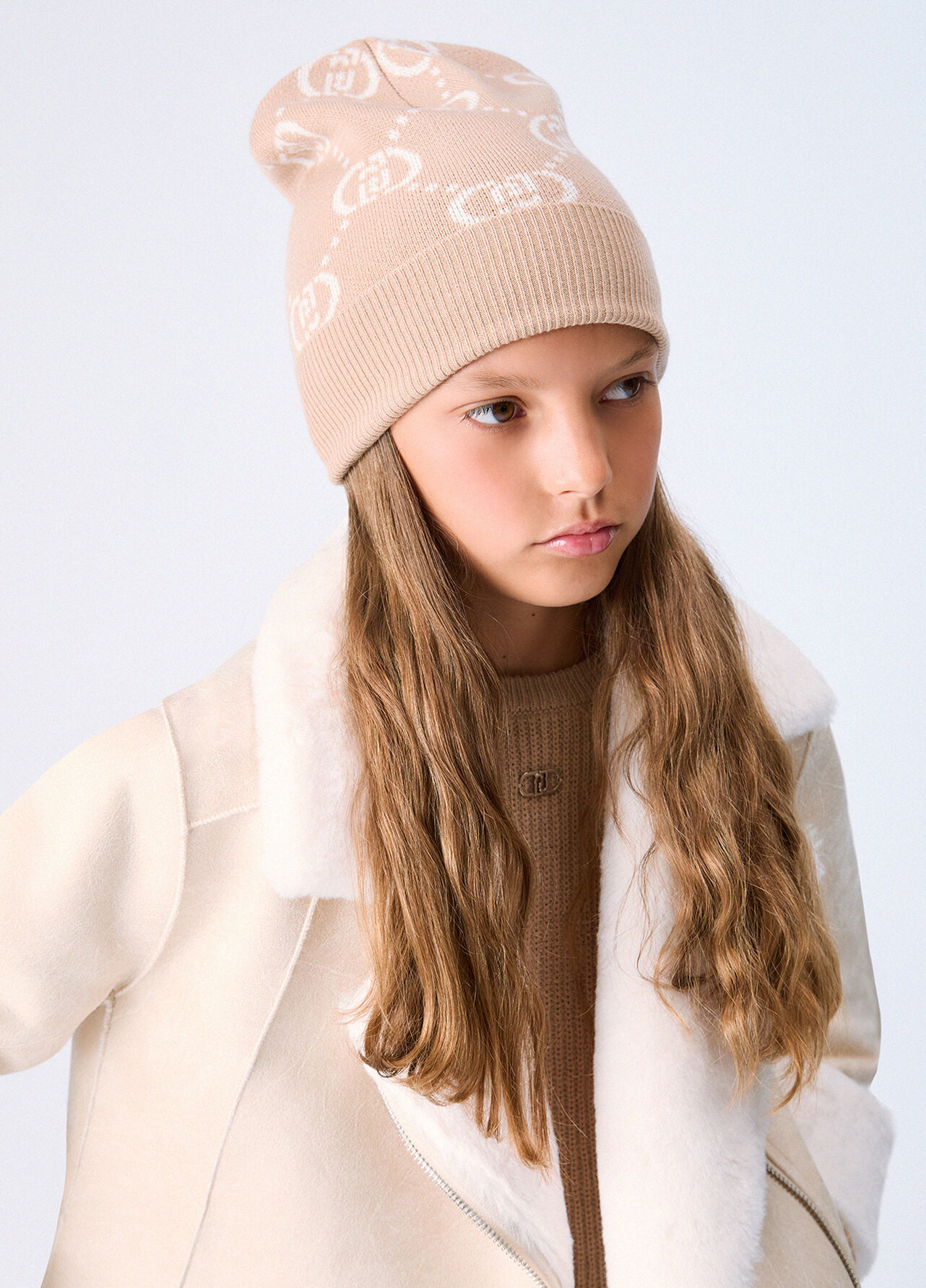 Cappello in maglia con strass - BEIGE
