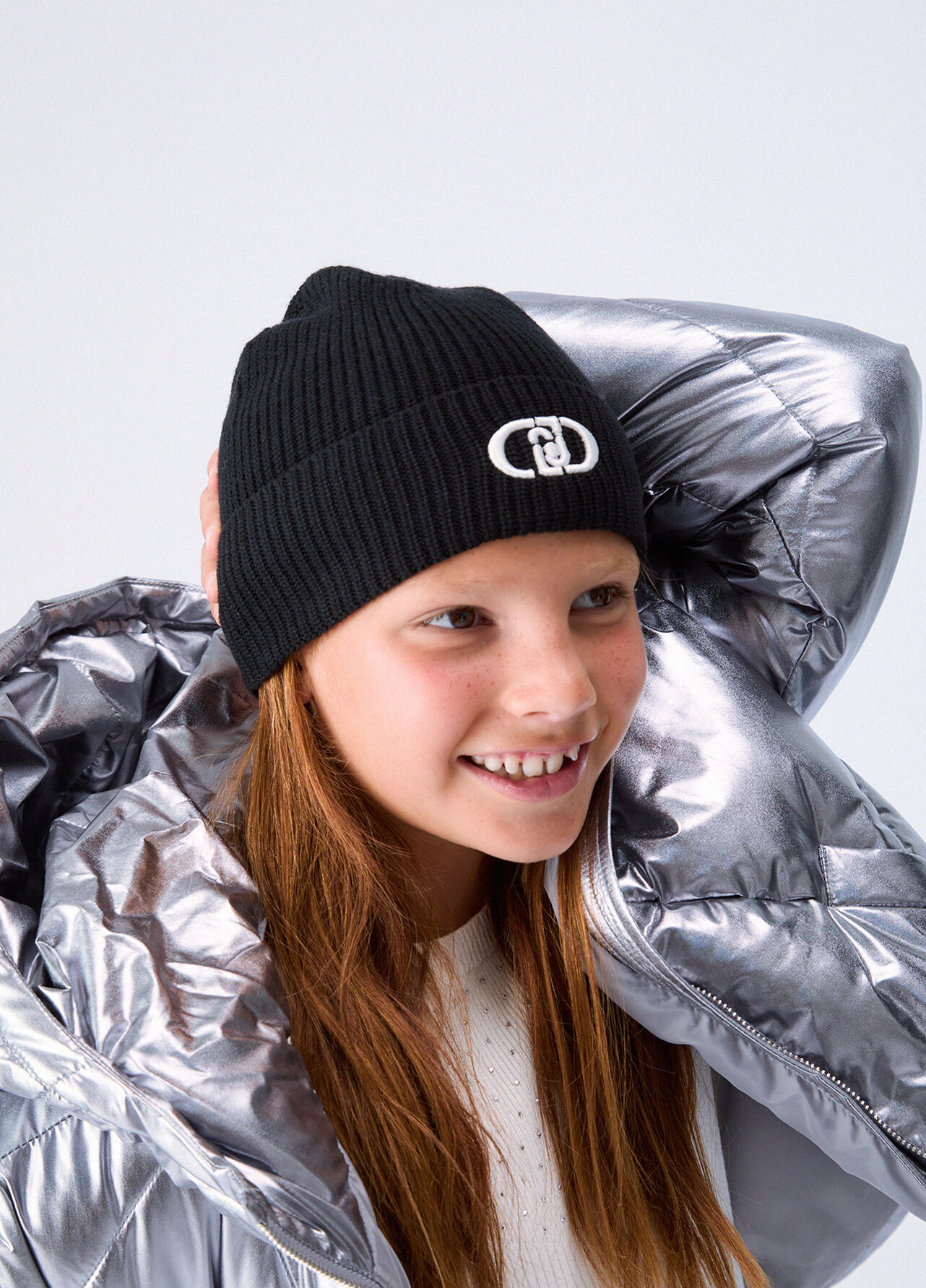 Cappello in maglia con logo - BLACK