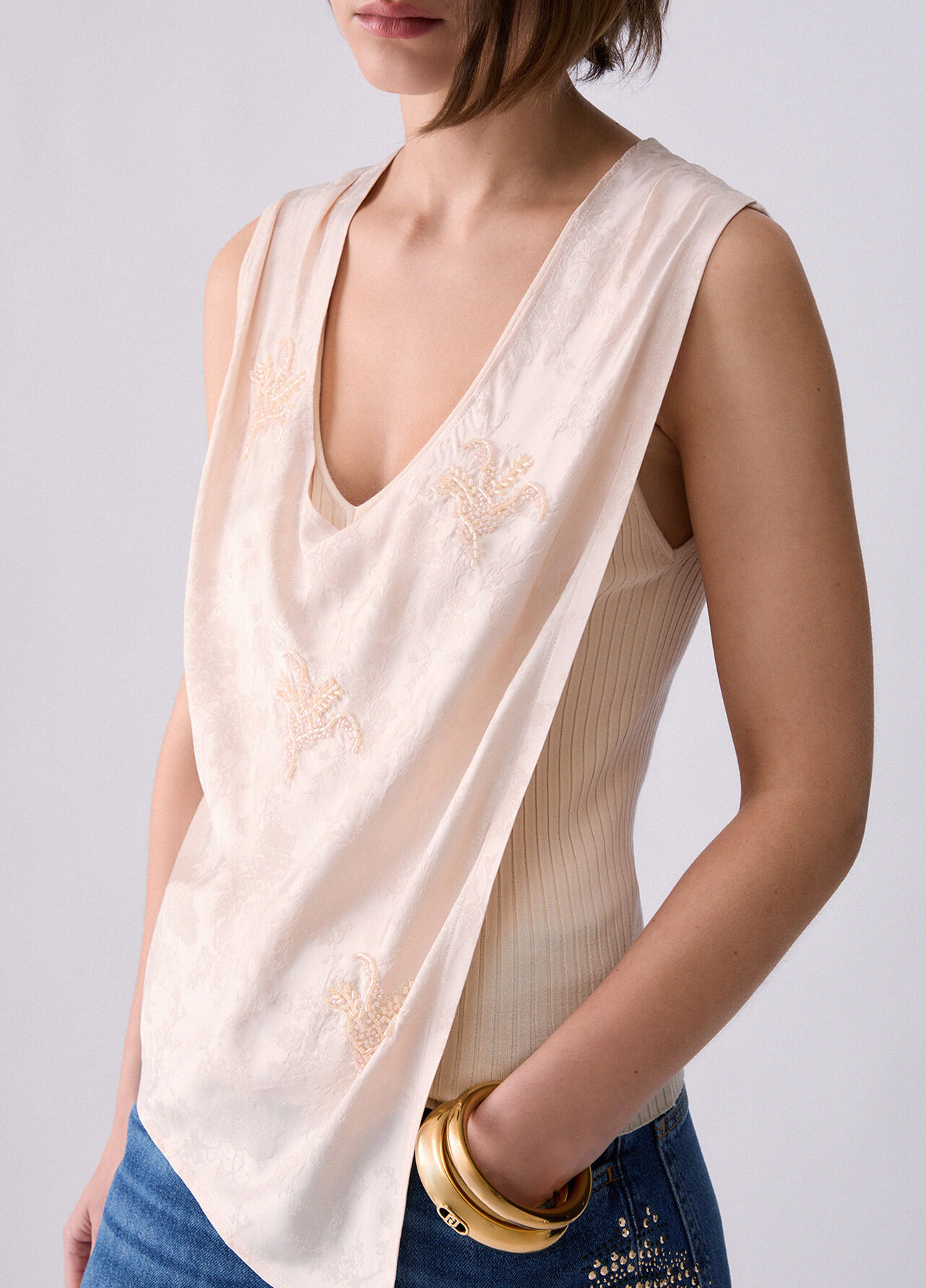 Top con ricami gioiello - CREAM