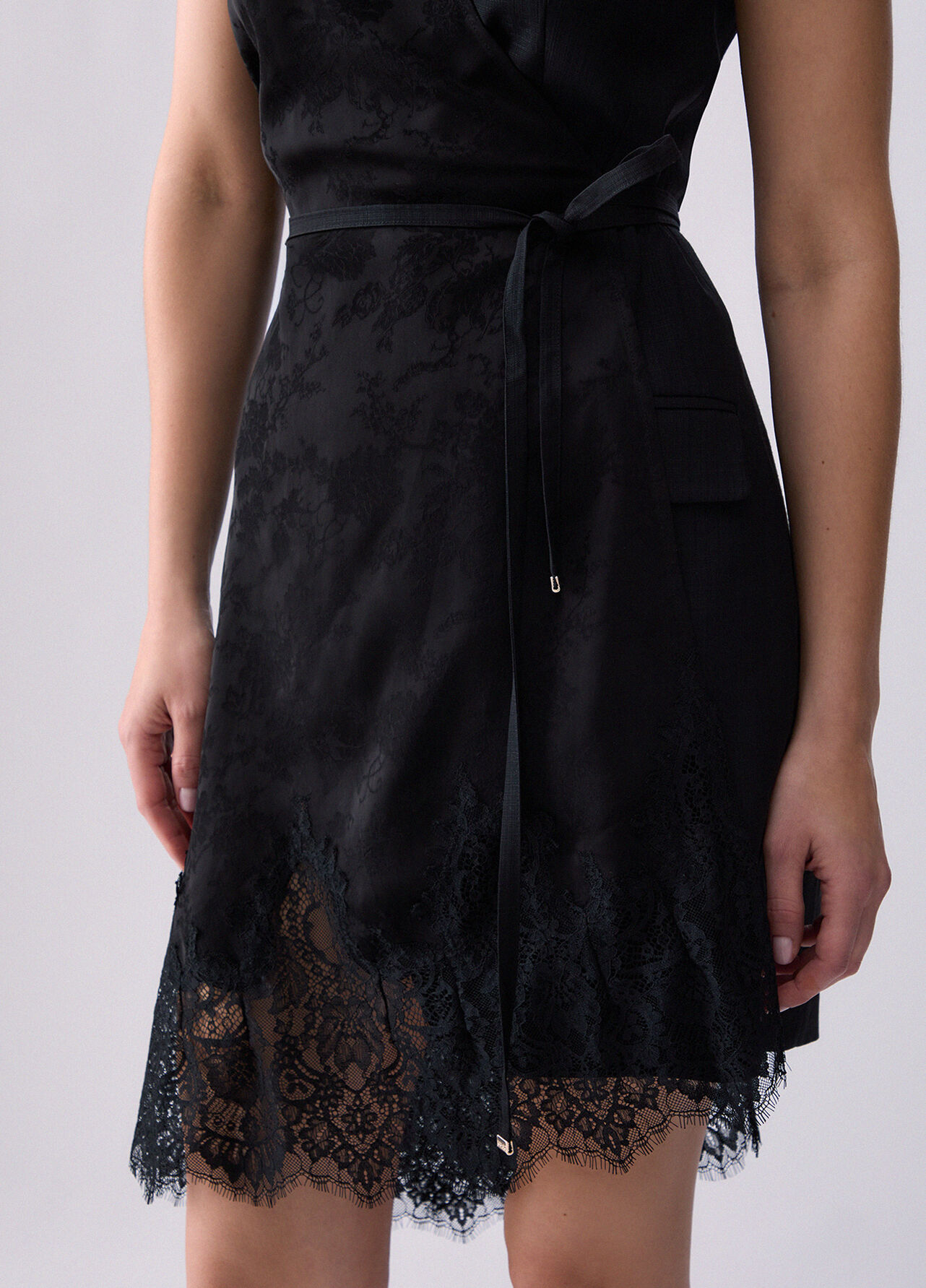 Abito corto jacquard - BLACK