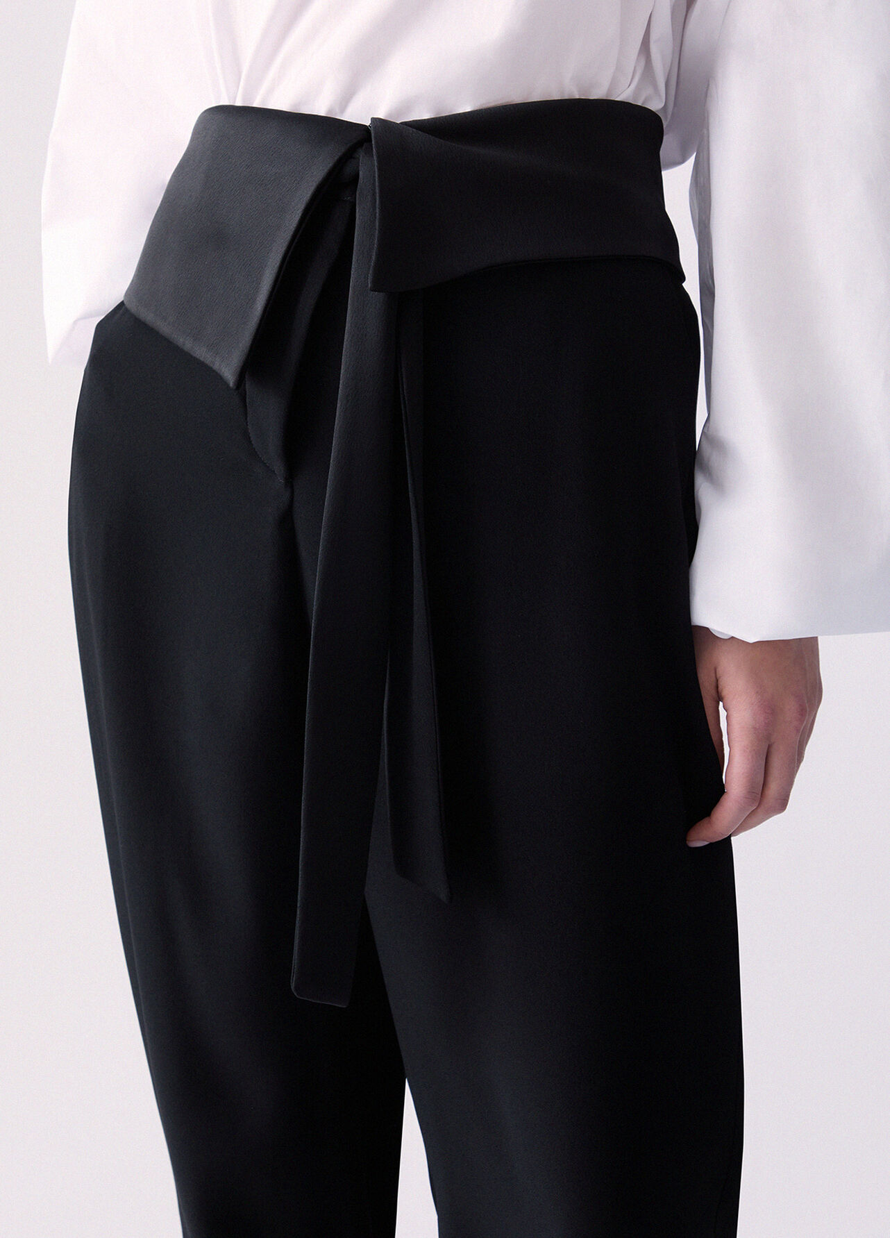 Pantaloni in envers satin - BLACK