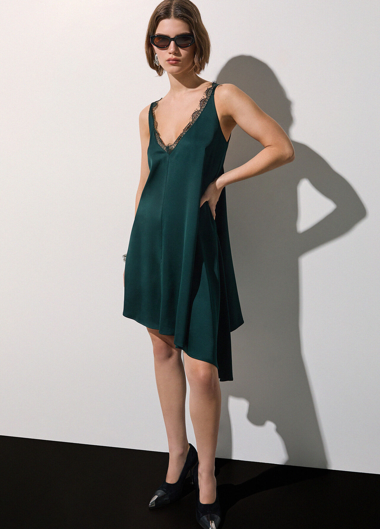 Abito asimmetrico in raso - DARK GREEN