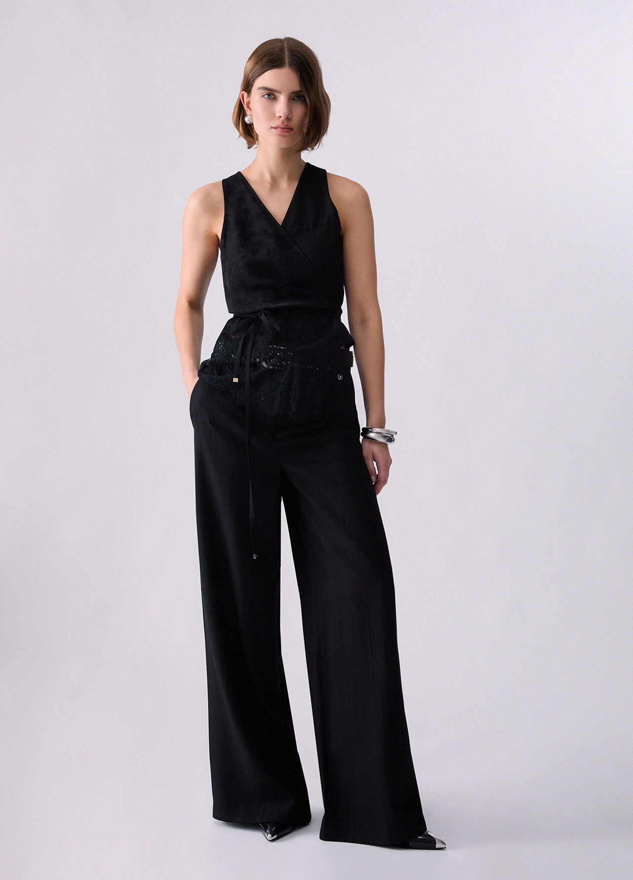 Top jacquard con dettagli in pizzo - BLACK