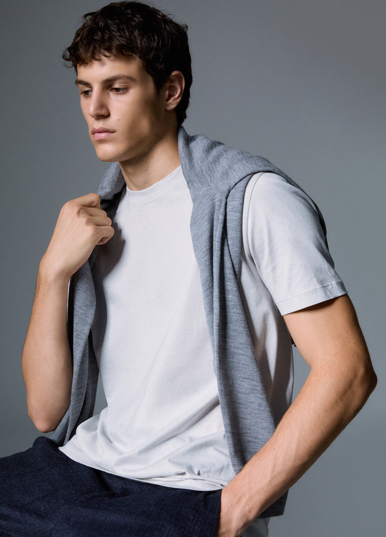 T-shirt con logo ricamato - LIGHT GREY