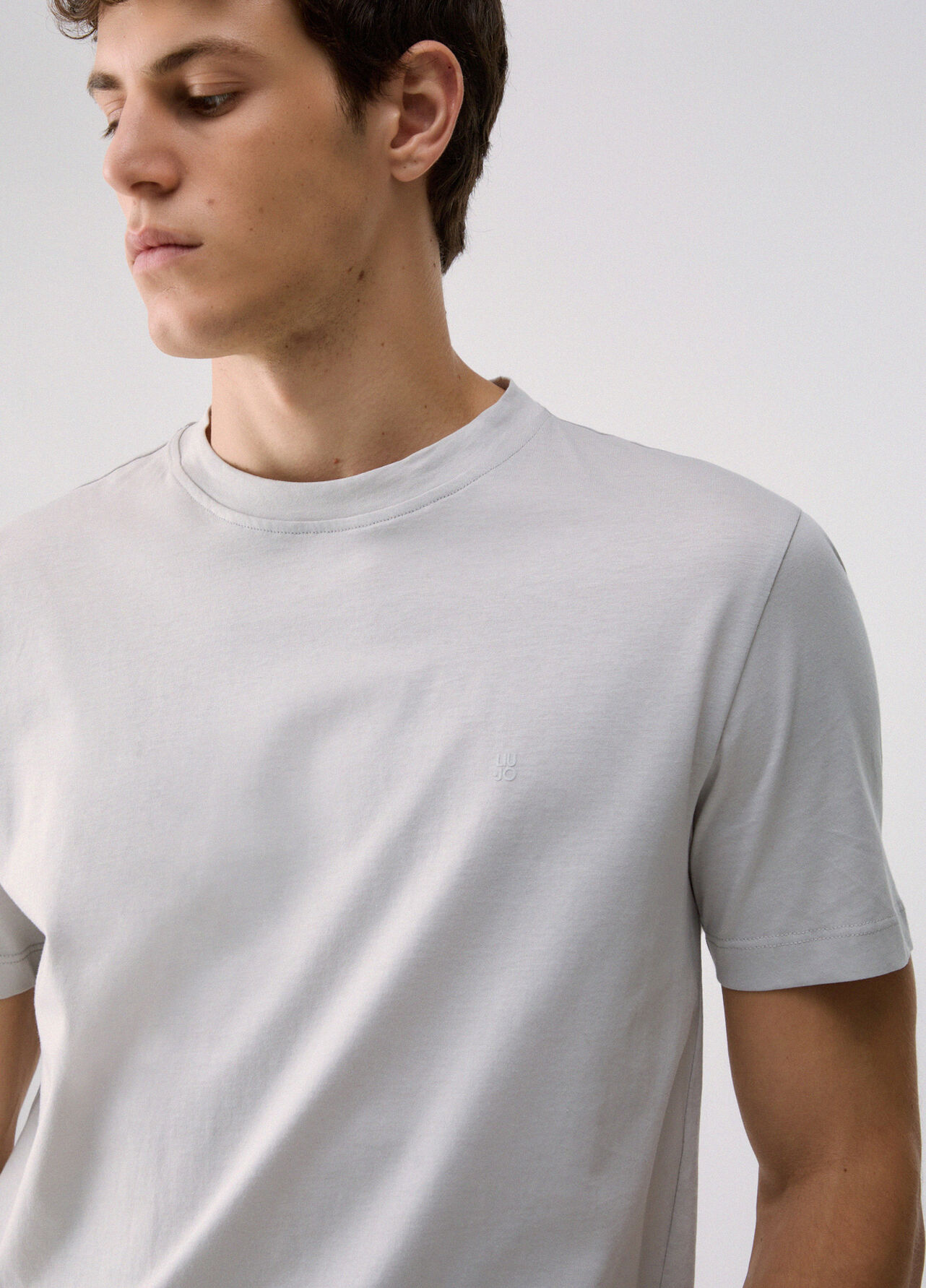 T-shirt con logo ricamato - LIGHT GREY