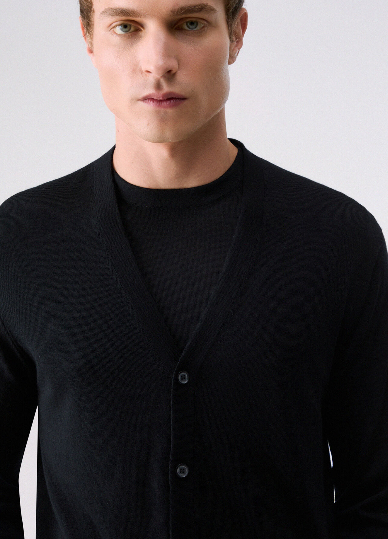 Cardigan in pura lana - BLACK