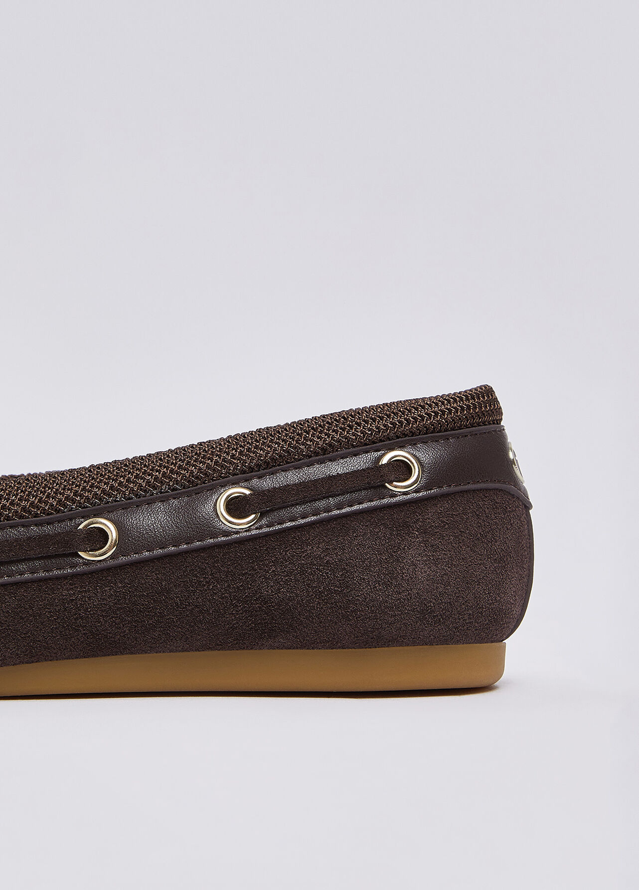 Mocassini in suede con nappine - MOCHA