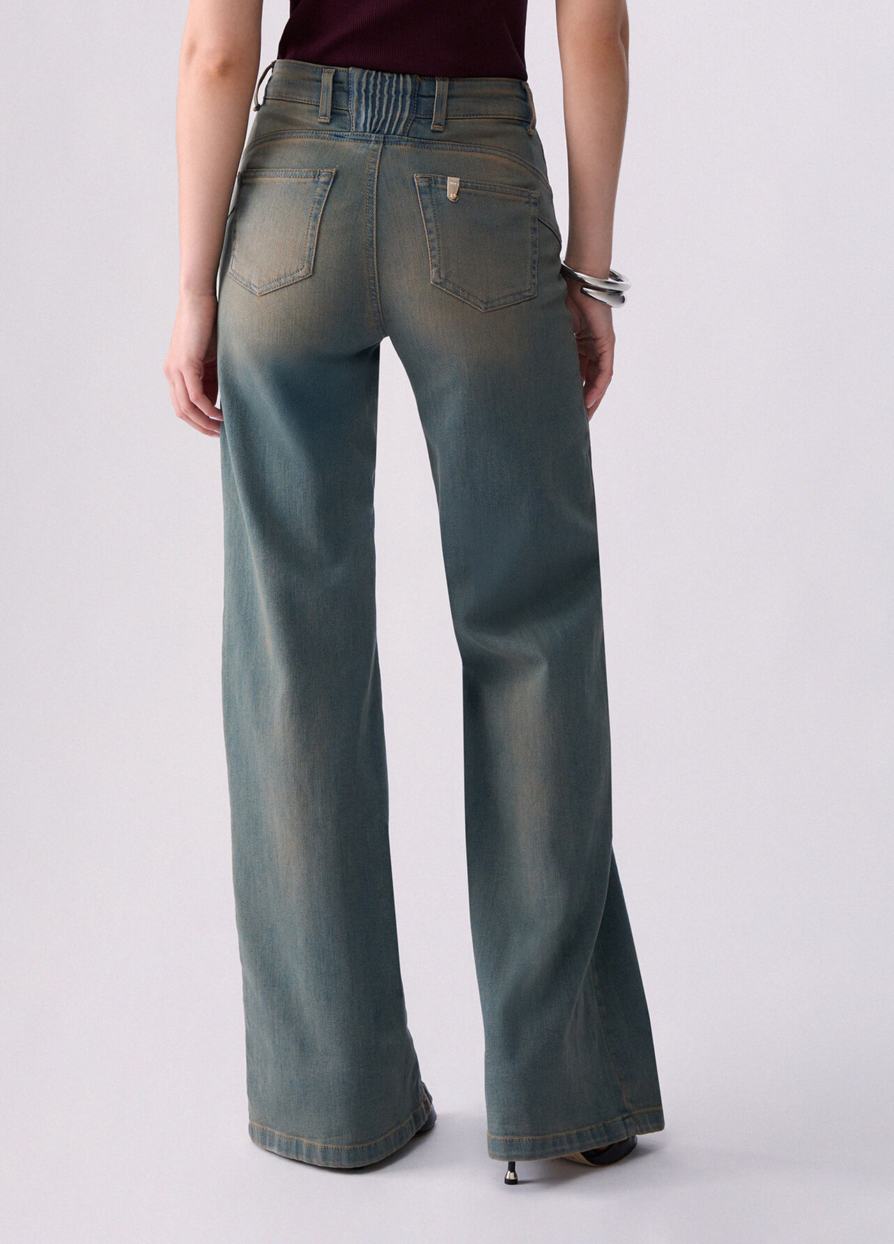 Jeans flare con tasche a filetto - BLUE DENIM
