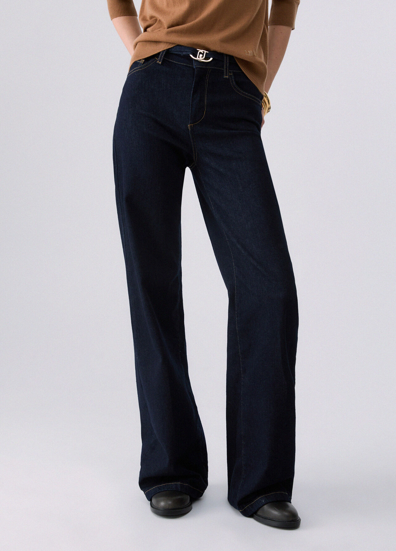 Jeans flare con cintura - DARK DENIM