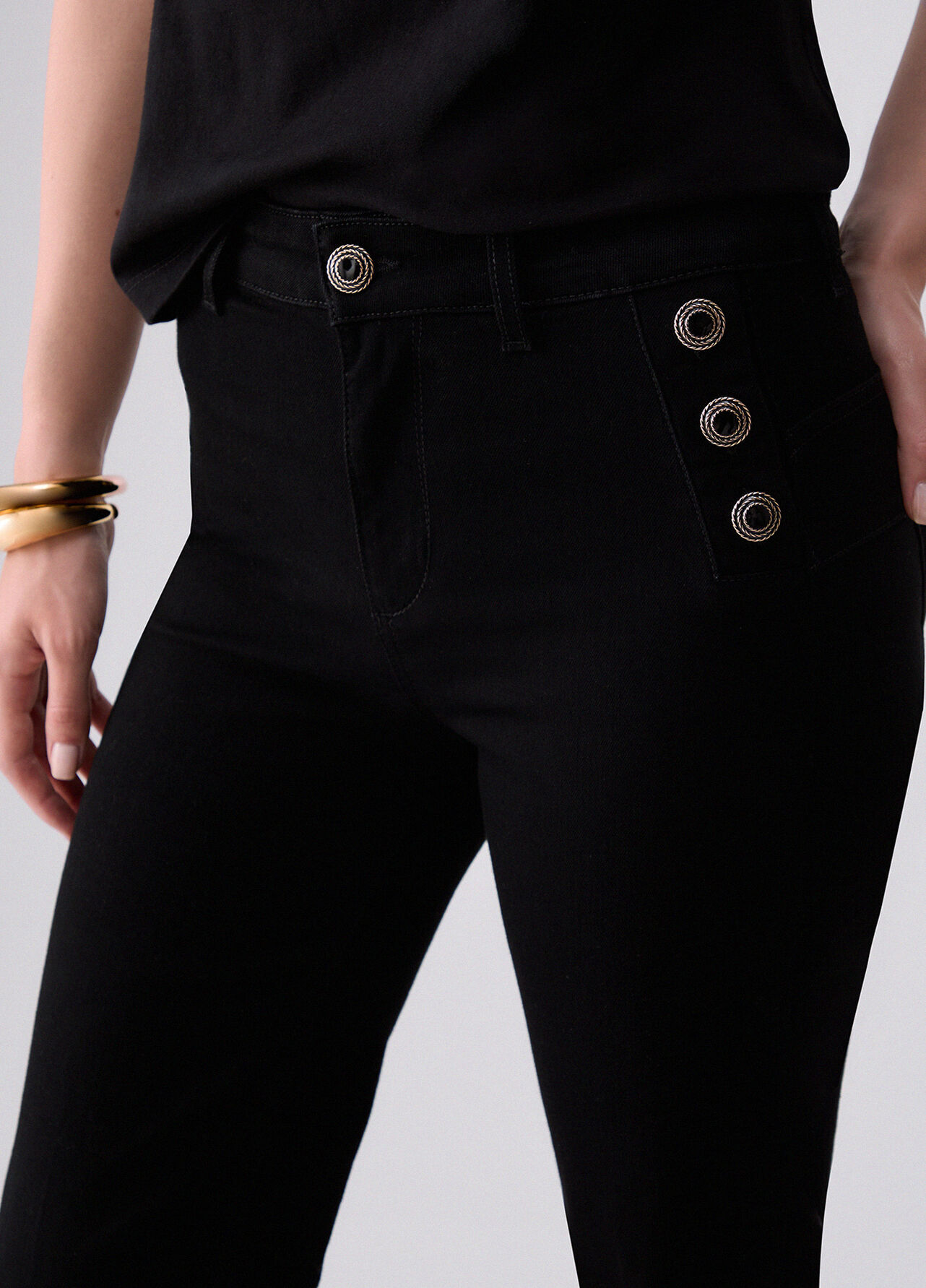 Jeans flare con bottoni gioiello - BLACK DENIM