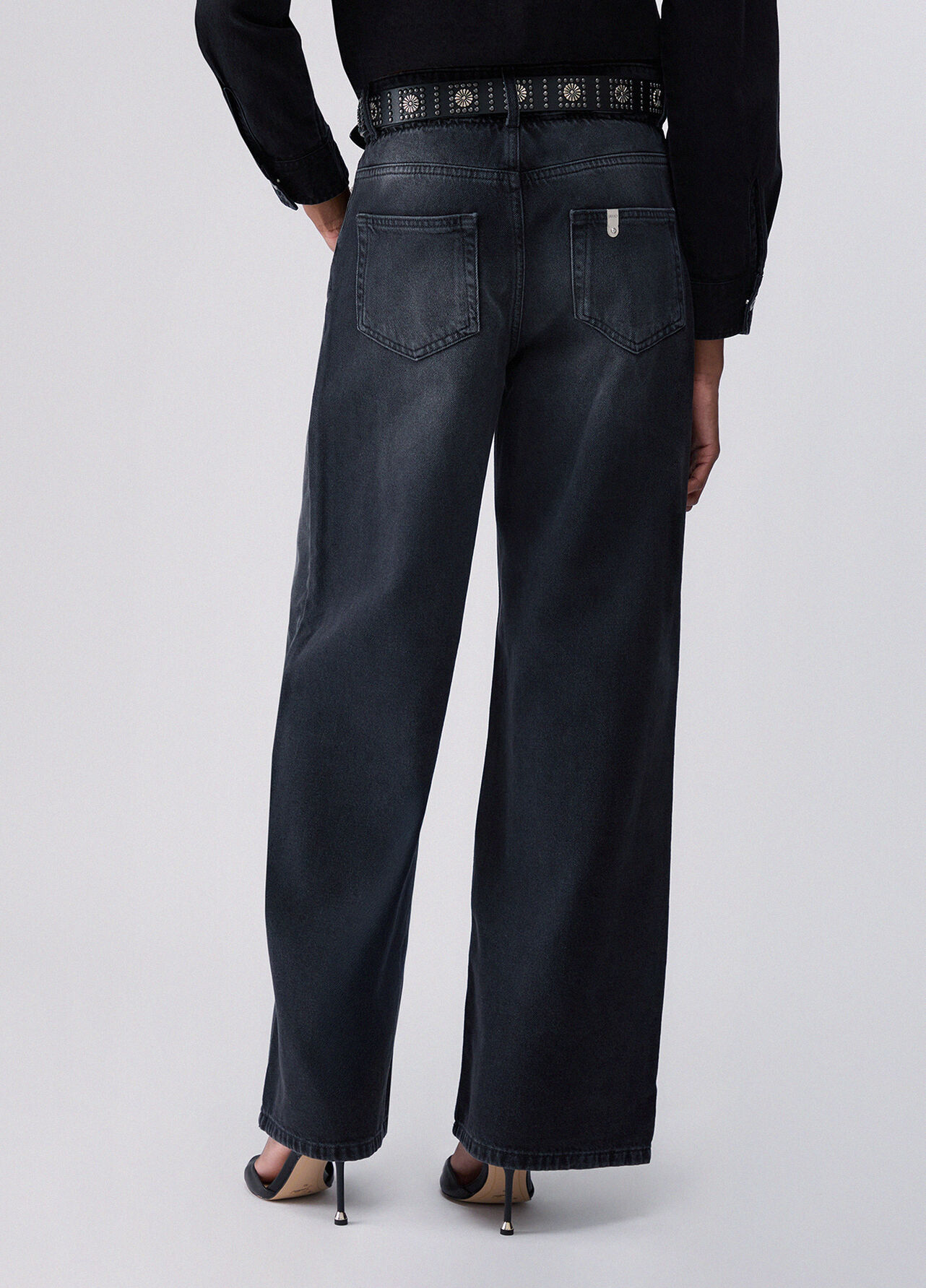 Jeans flare con cintura - BLACK DENIM