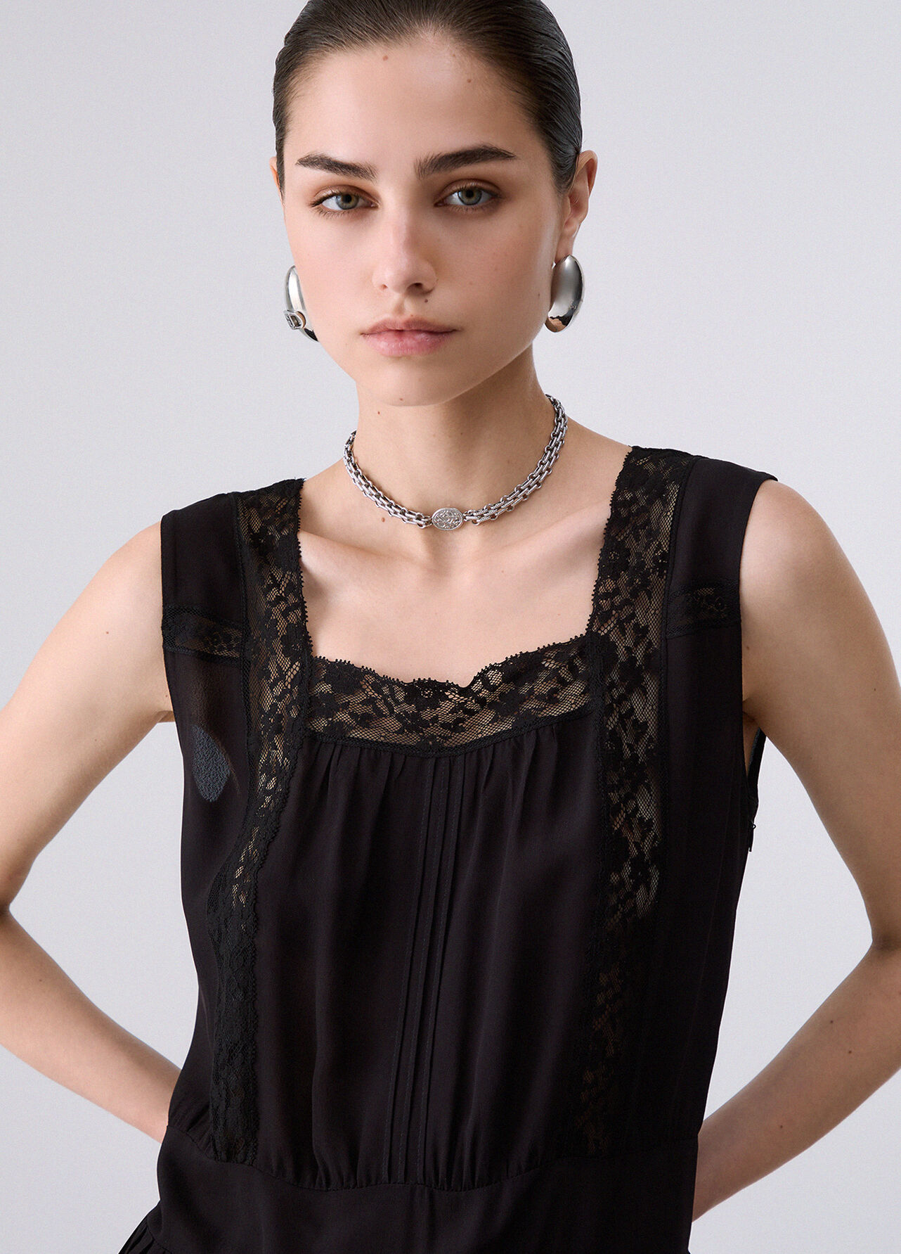 Top con pizzo - BLACK