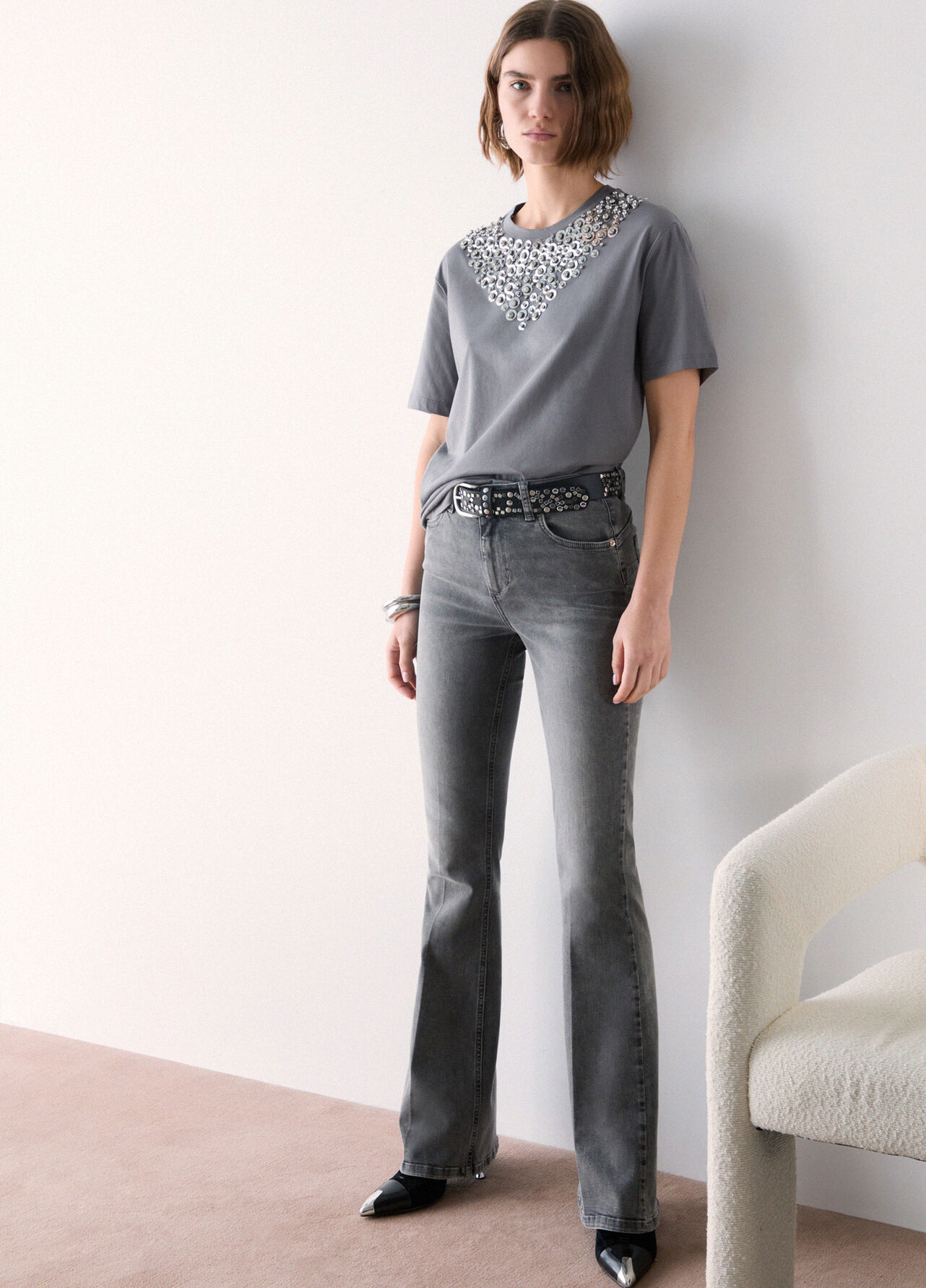 T-shirt con ricami gioiello - GREY