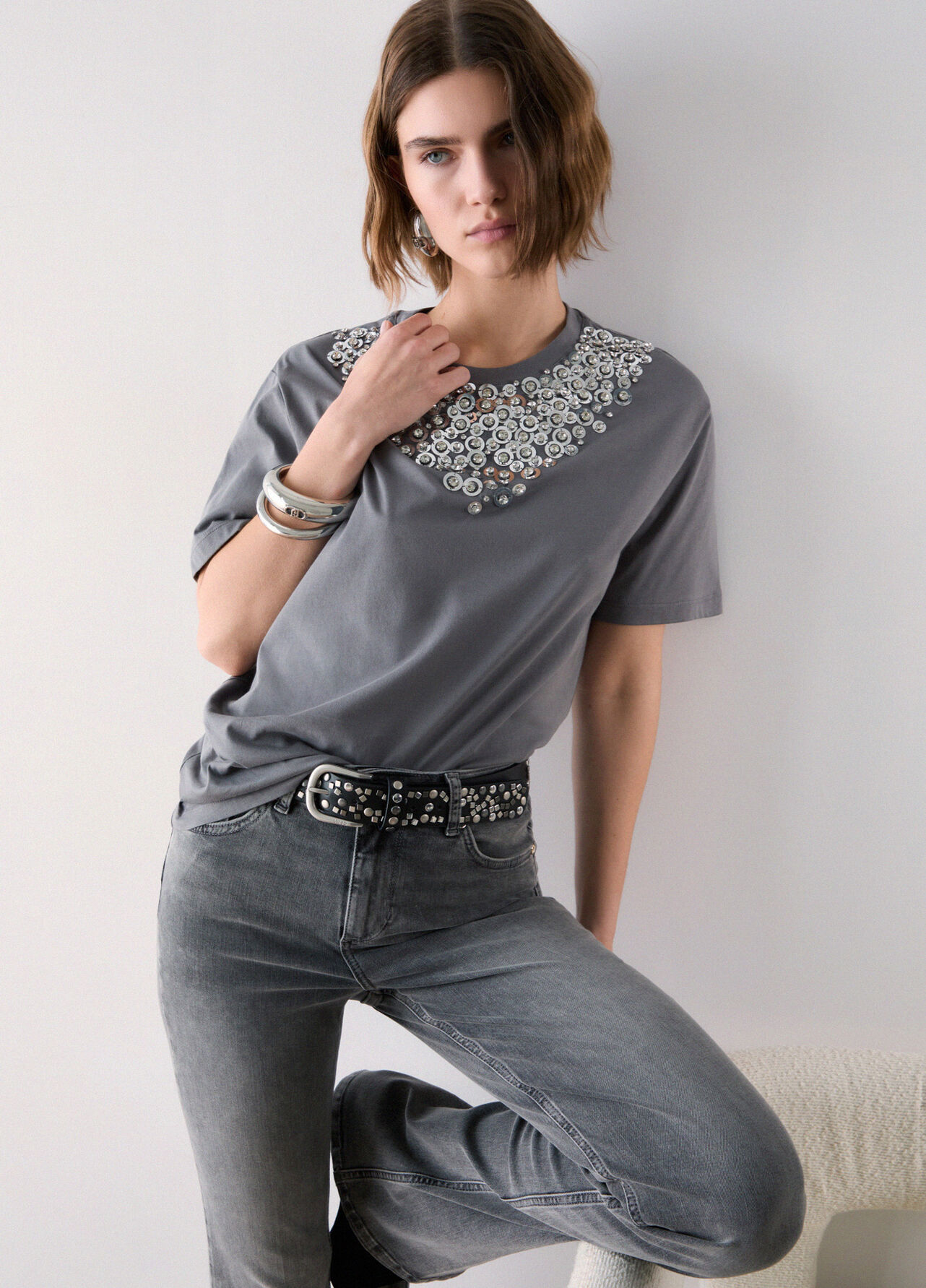 T-shirt con ricami gioiello - GREY