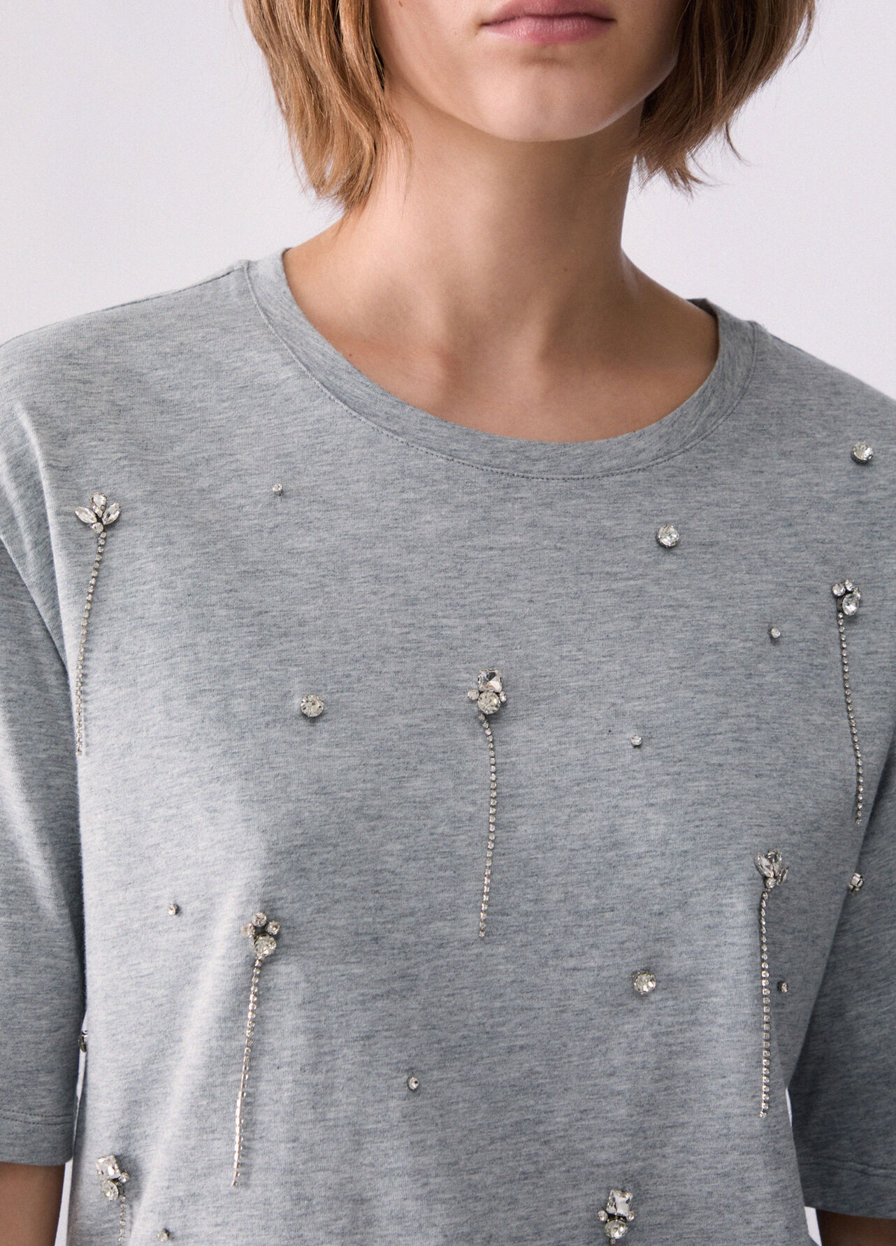 T-shirt con ricami gioiello - GREY