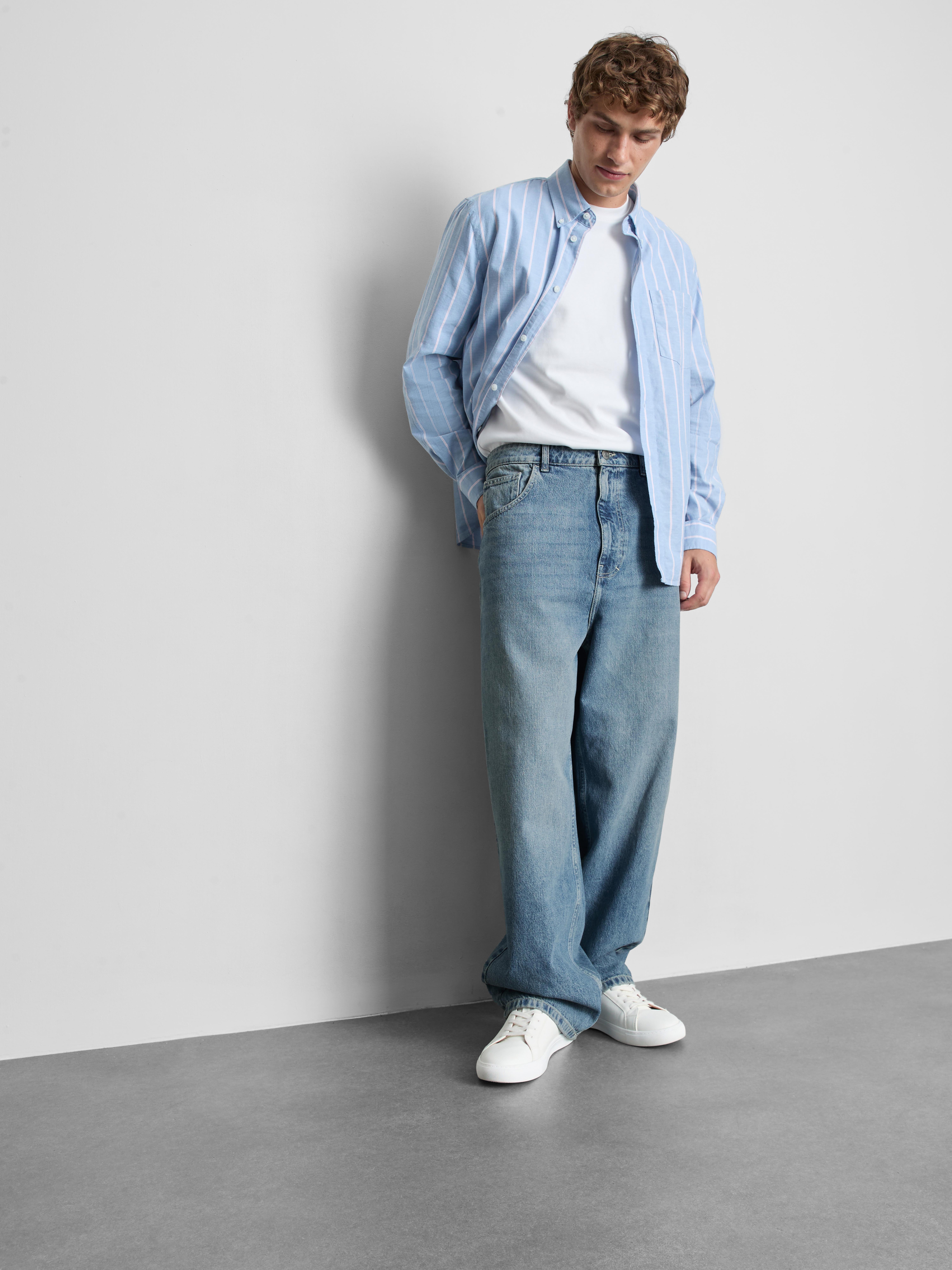 Mid-Rise Baggy Jeans - Light Blue