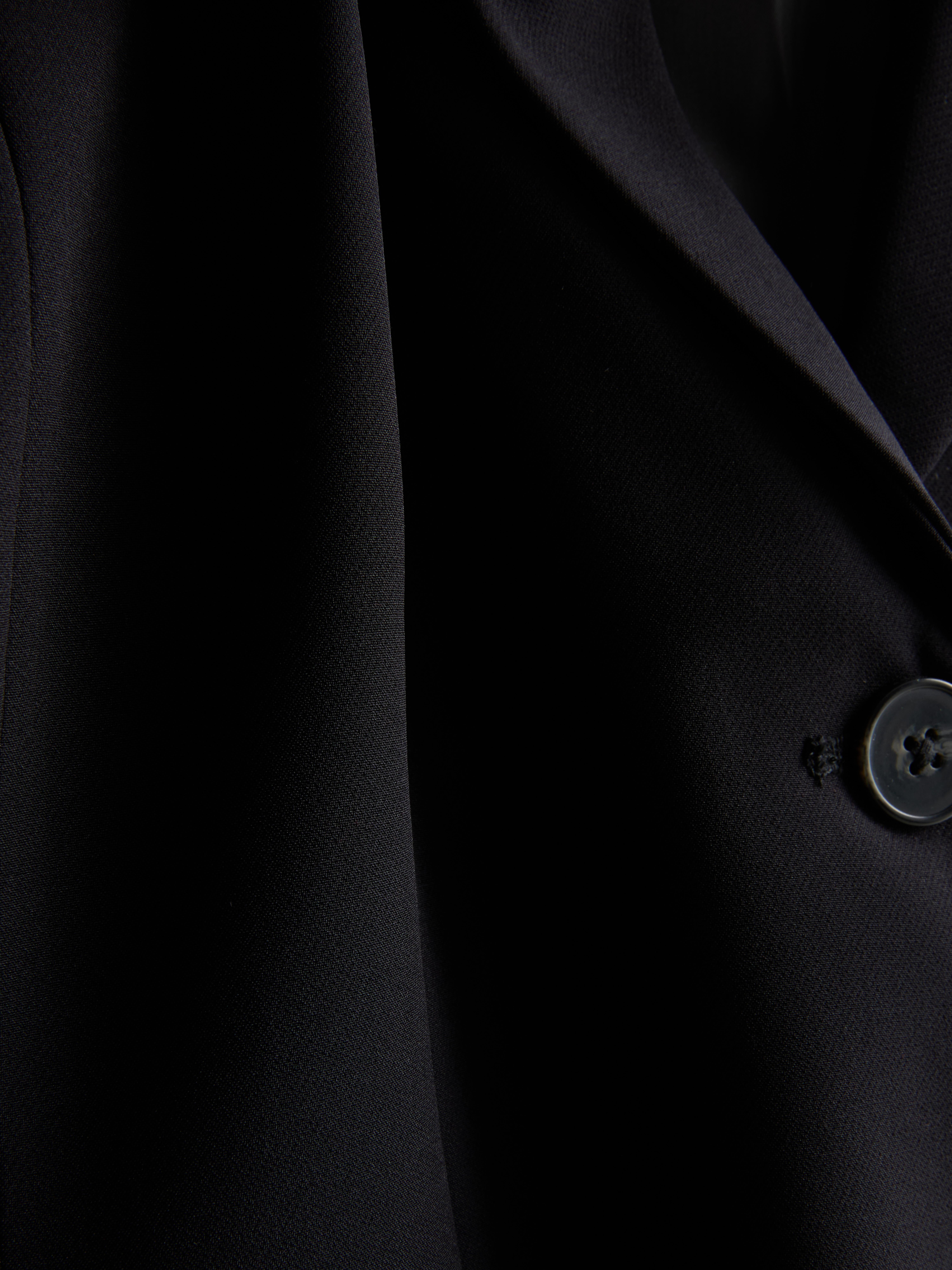 Tailored Single-Breasted Blazer - Black