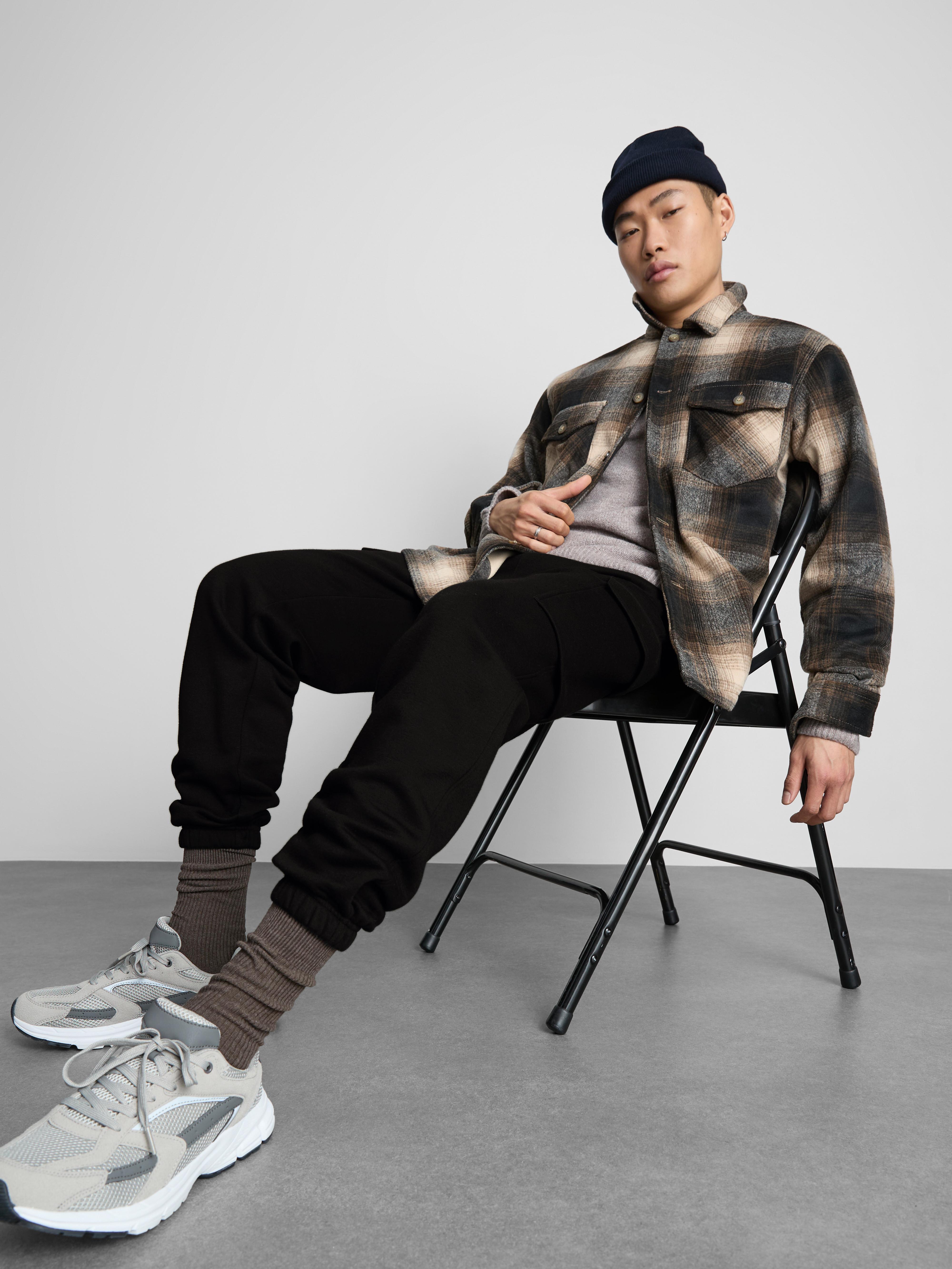 Essential Cargo Joggers - Black