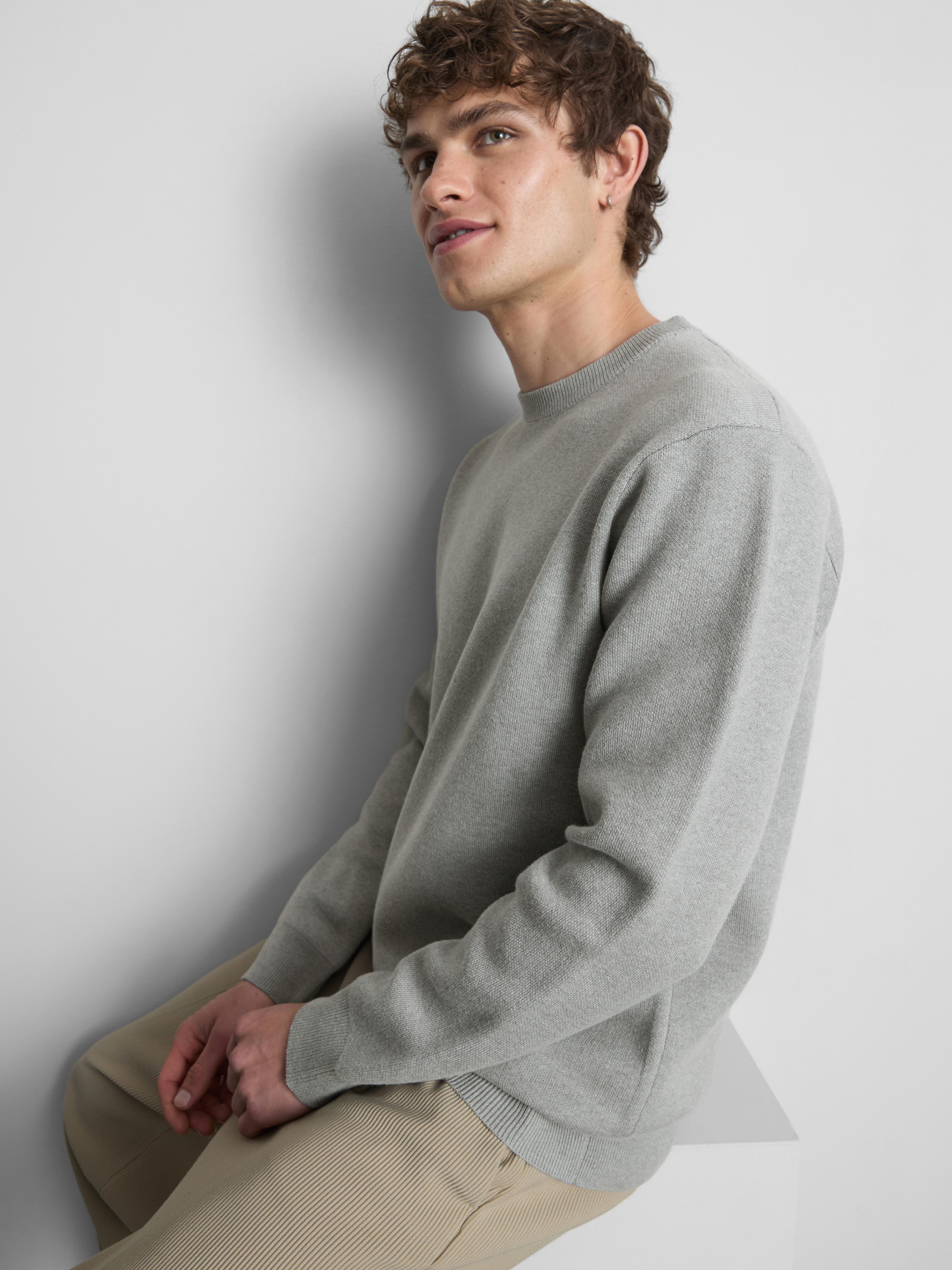 Crew Neck Sweater - Gray