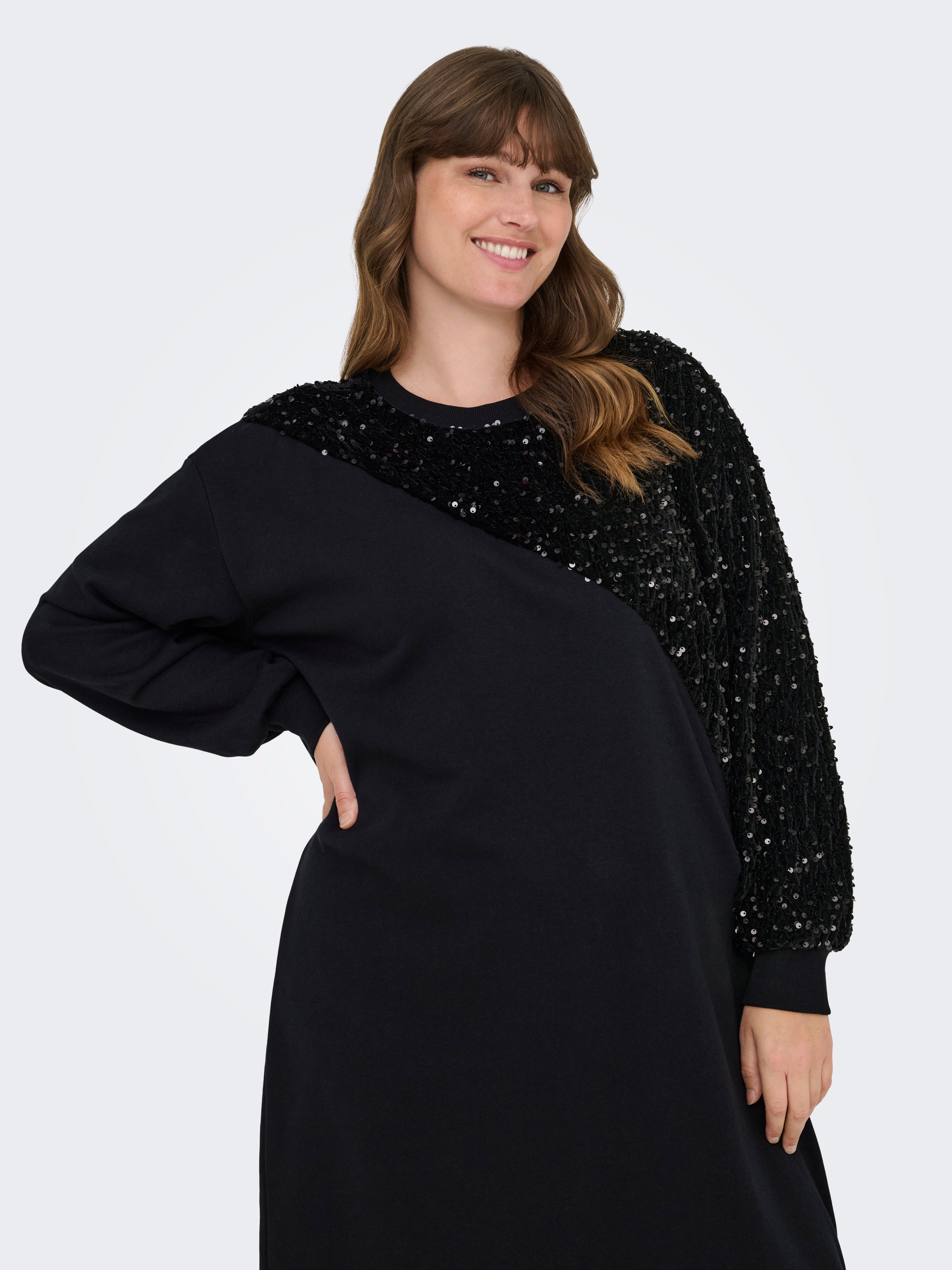 CARNELLIE Short dress Black