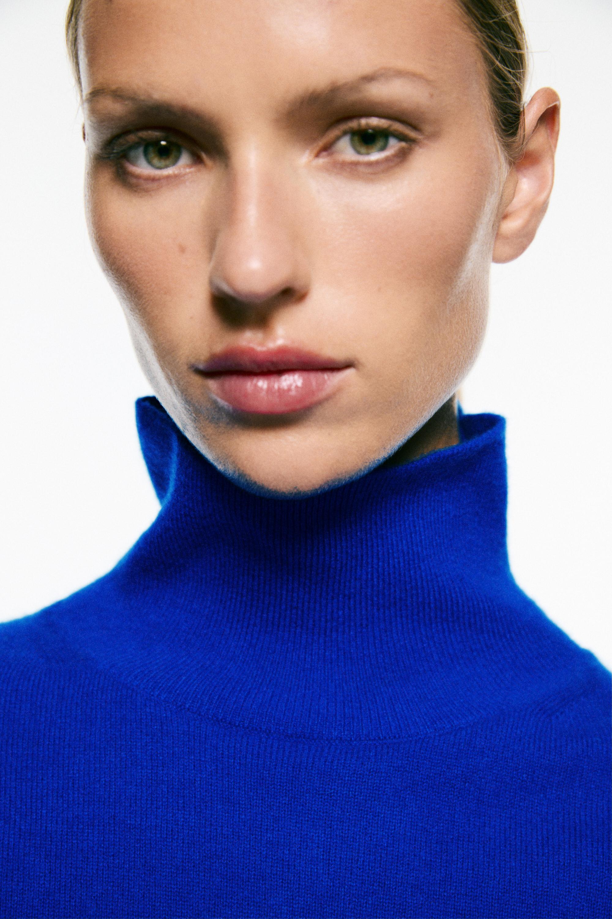 100% cashmere high neck knit sweater - DEEP BLUE
