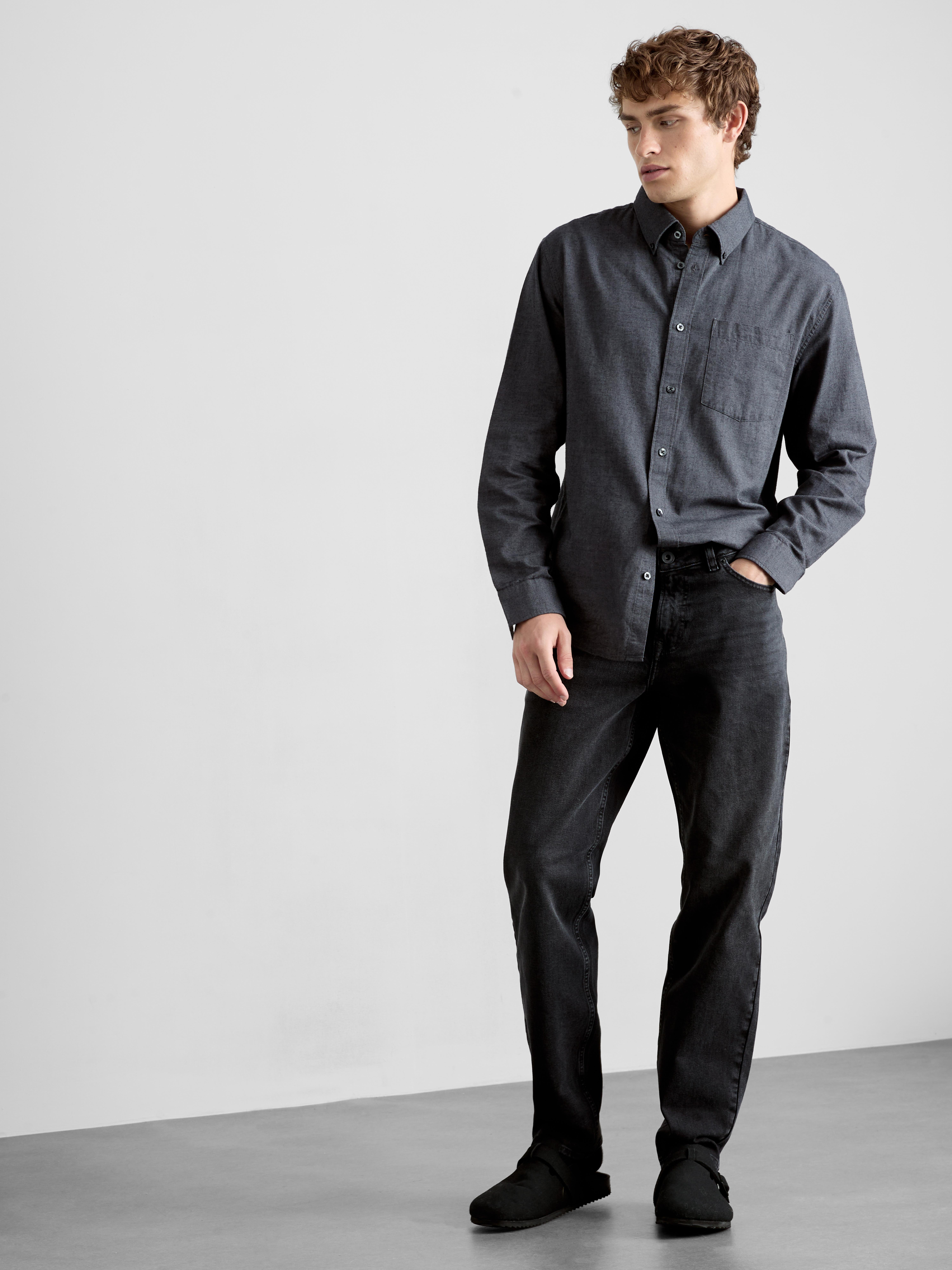 Mid-Rise Slim Fit Jeans - Black