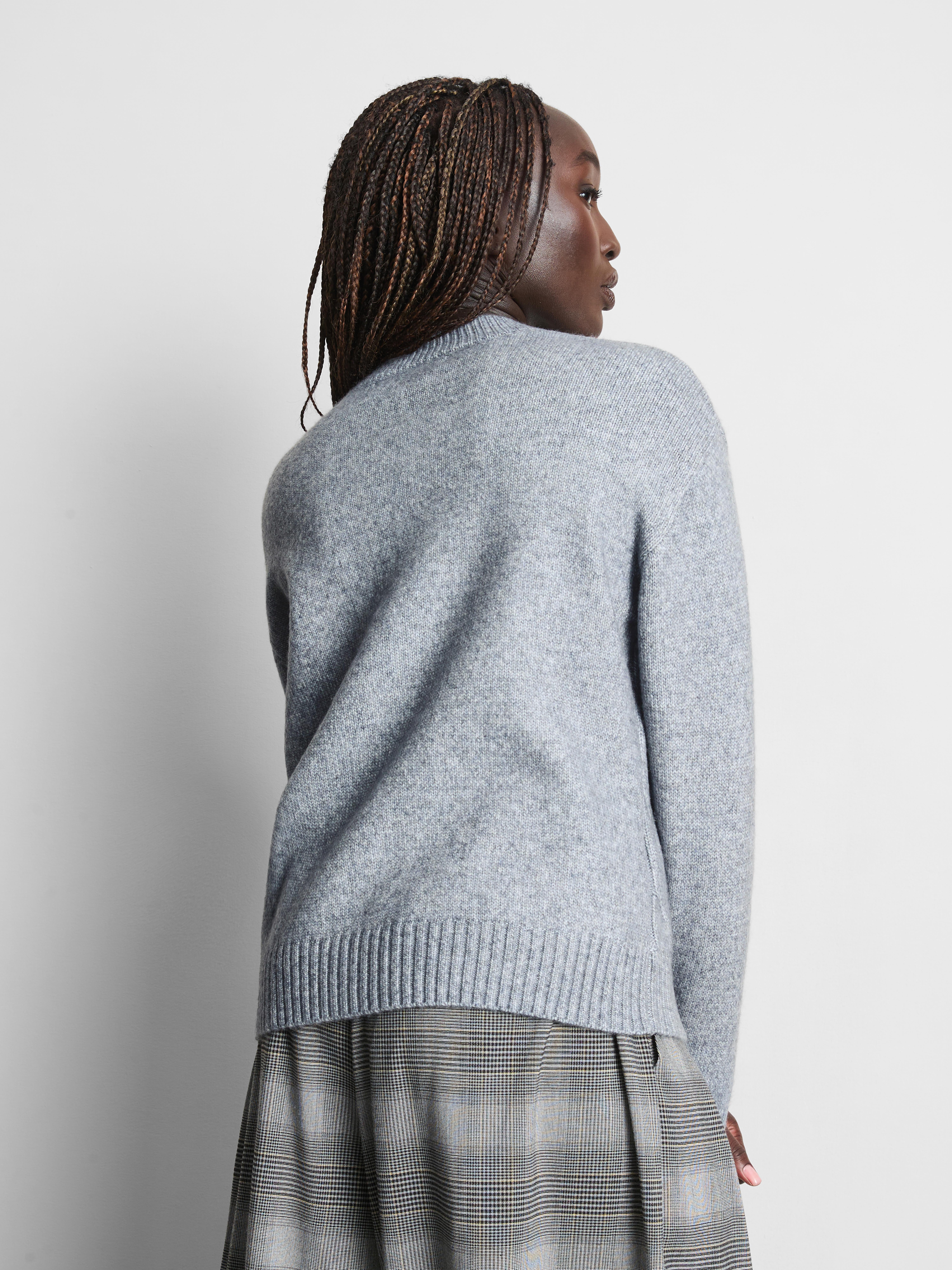 Cable Knit Crew Neck Sweater - Gray