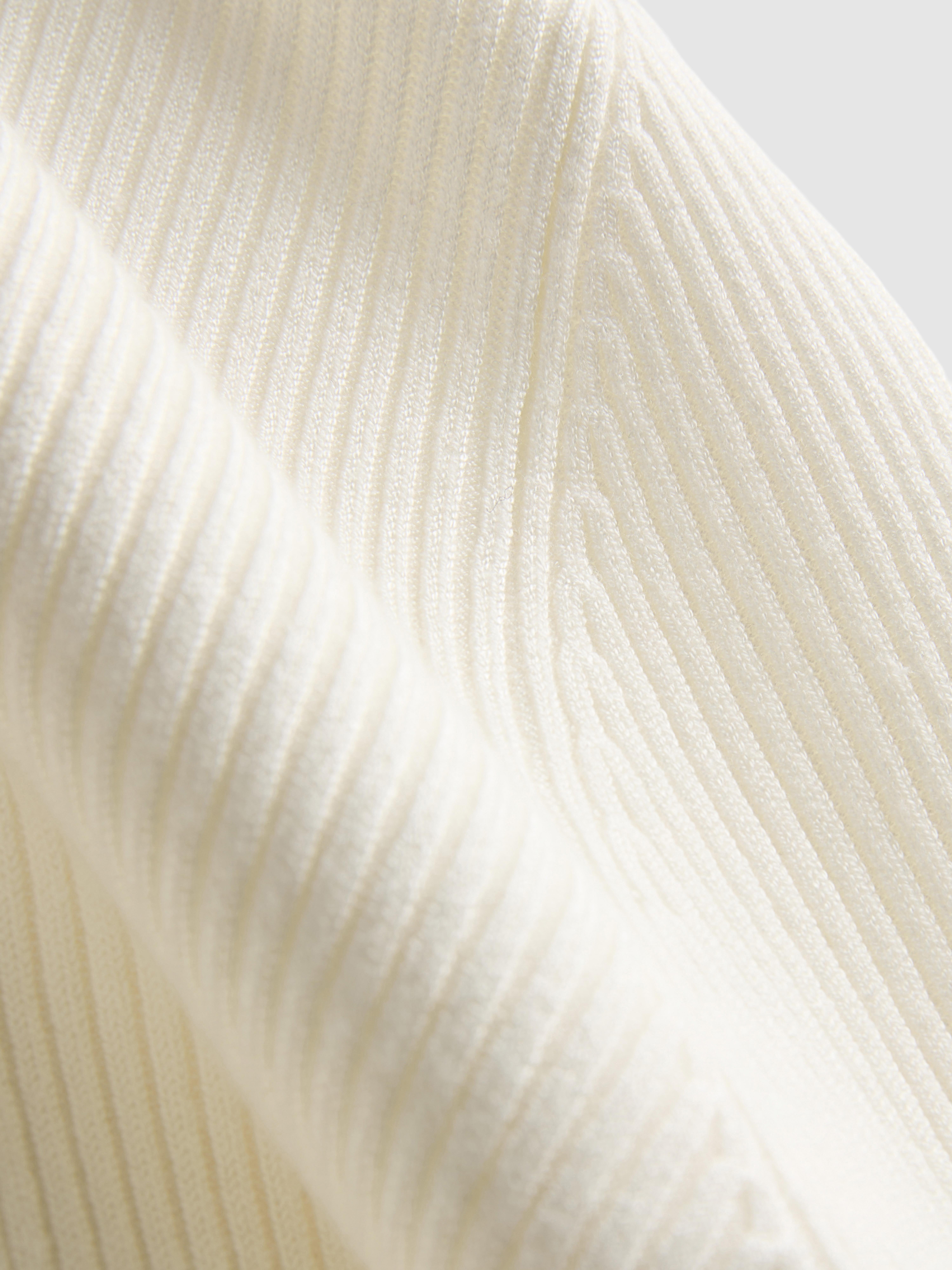 Ribbed Turtleneck Sweater - Ivory