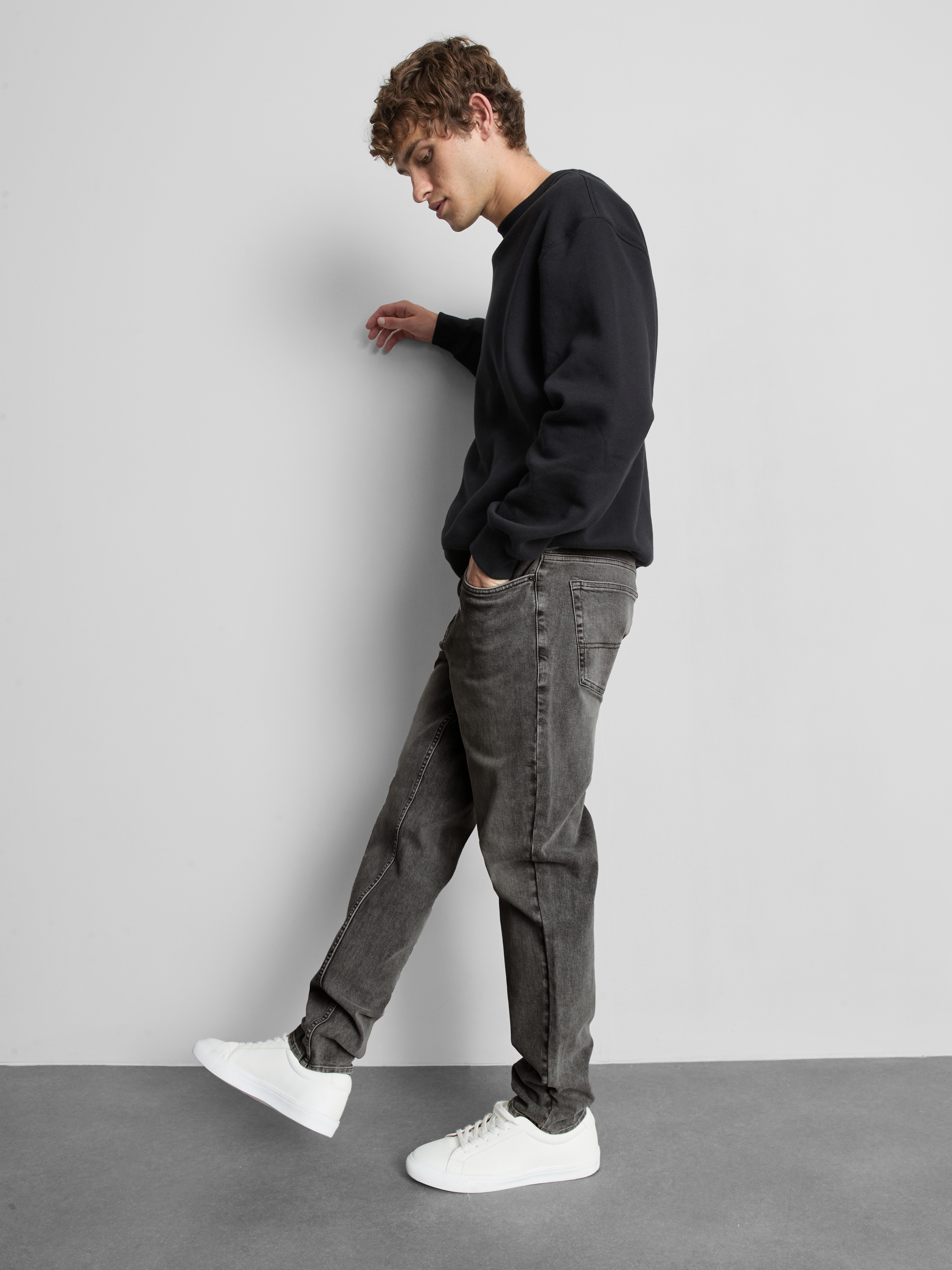Mid-Rise Slim Fit Jeans - Gray