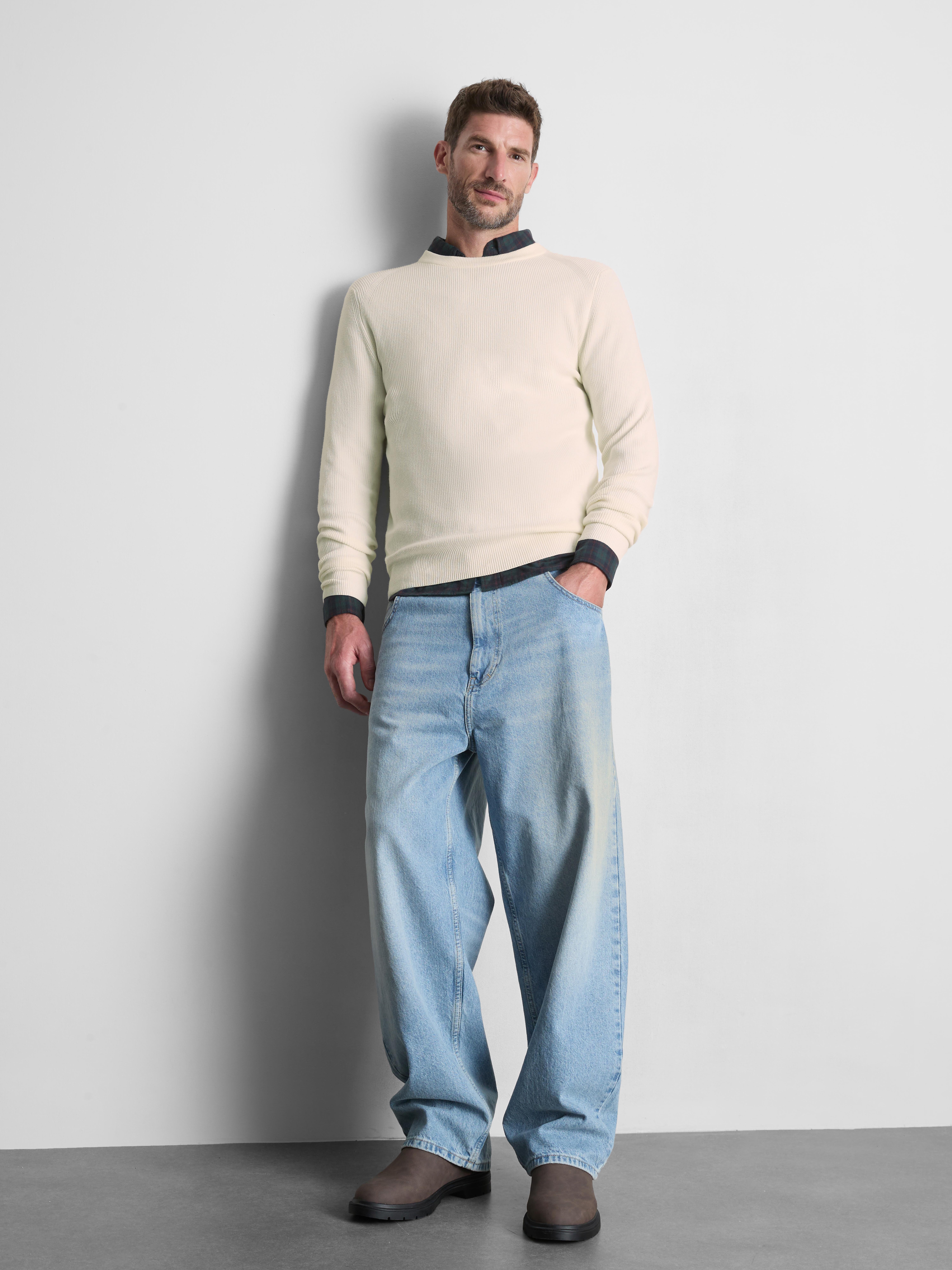 Ribbed Crewneck Sweater - White
