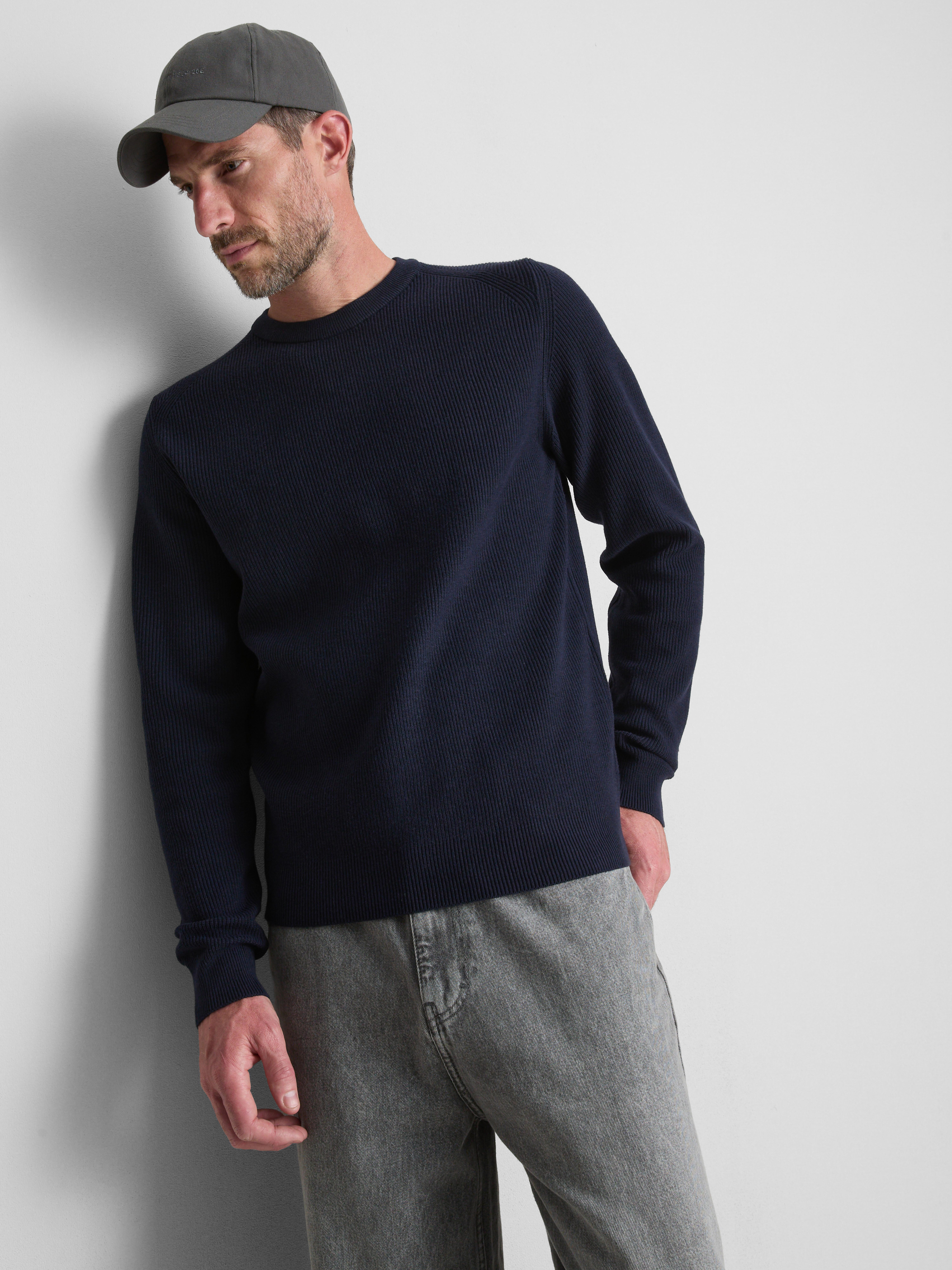 Ribbed Crewneck Sweater - Navy