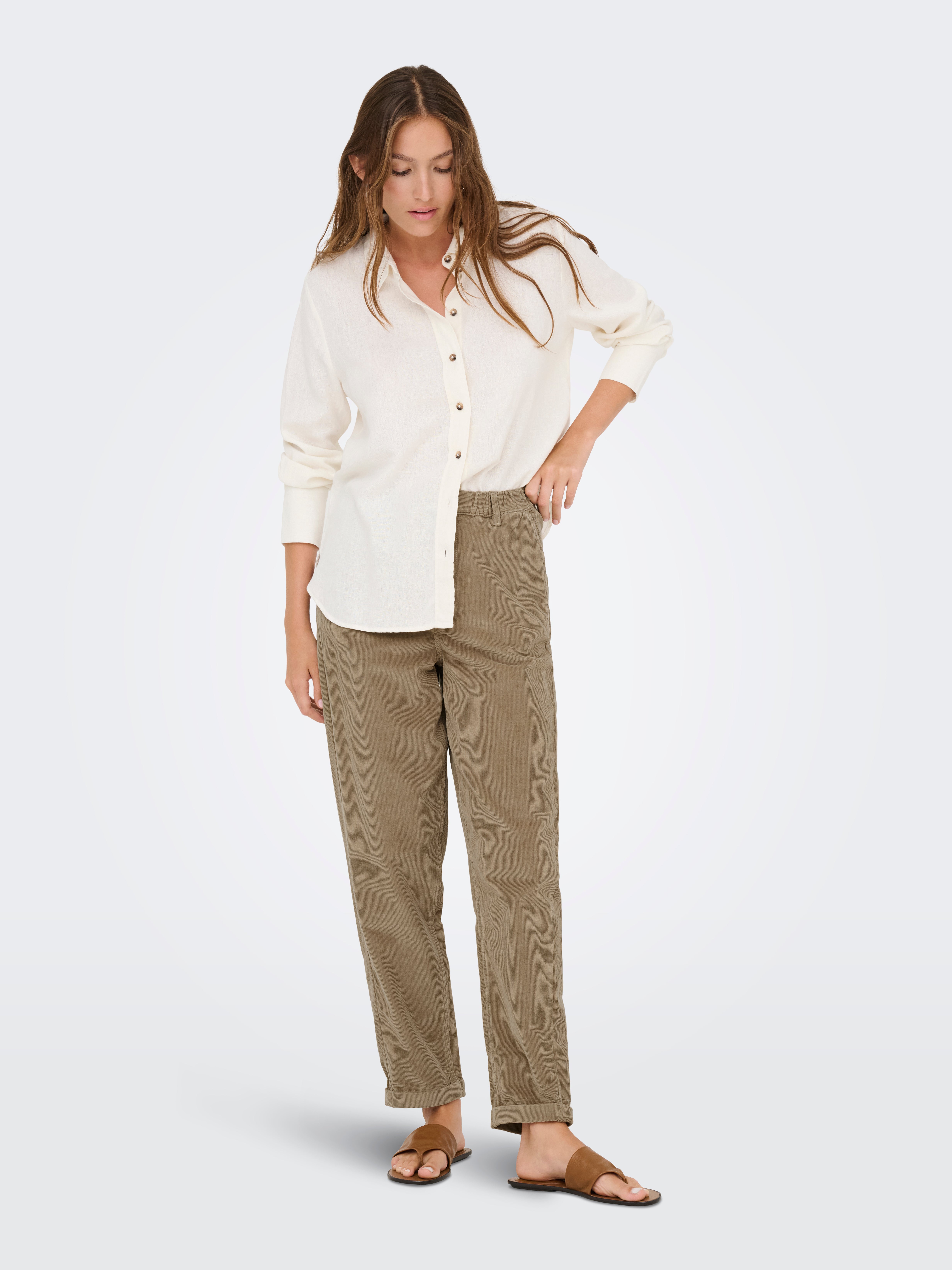 ONLFLORA Carrot fit classic corduroy trousers Weathered Teak