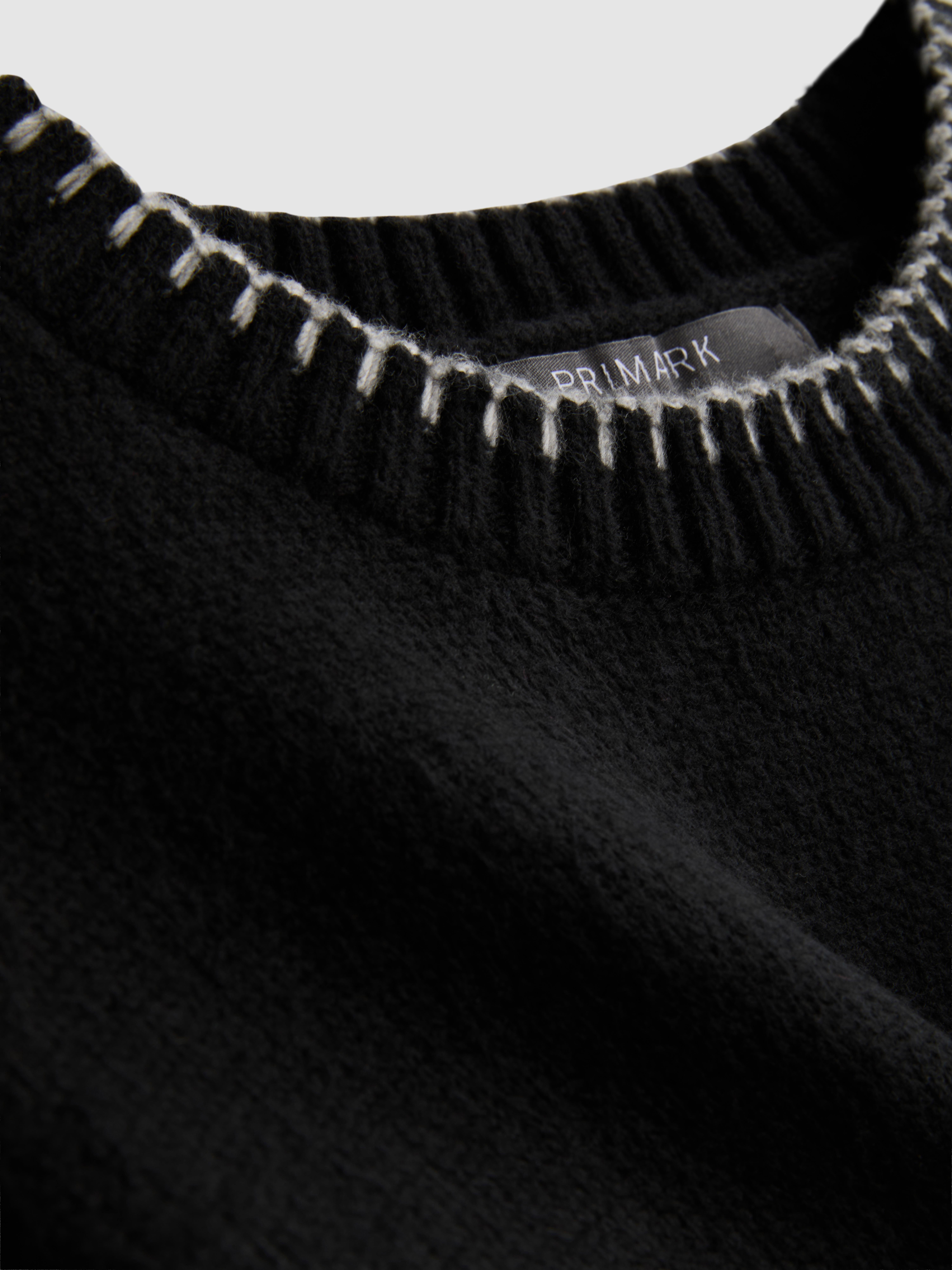 Knitted Stitch-Detail Crewneck Sweater - Black